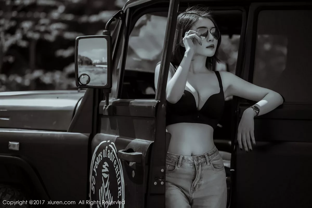 秀人集.com_[XiuRen秀人网]No.858_嫩模廿十海南三亚旅拍蓝天白云海边性感比基尼写真45P