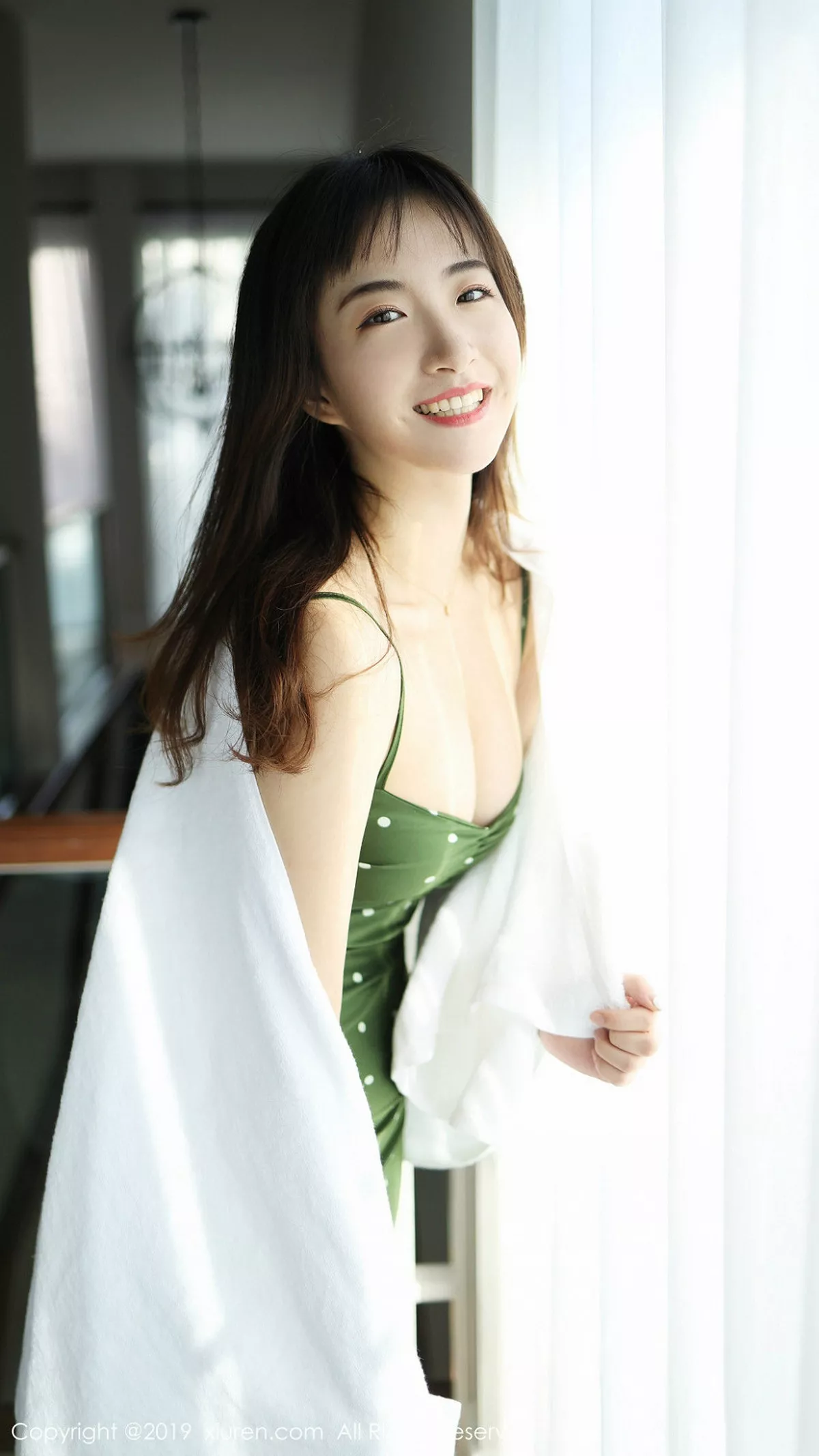 秀人集.com_[XiuRen秀人网]No.1892_嫩模艺儿拿铁泰国旅拍室外小清新主题蕾丝短裙迷人诱惑写真55P