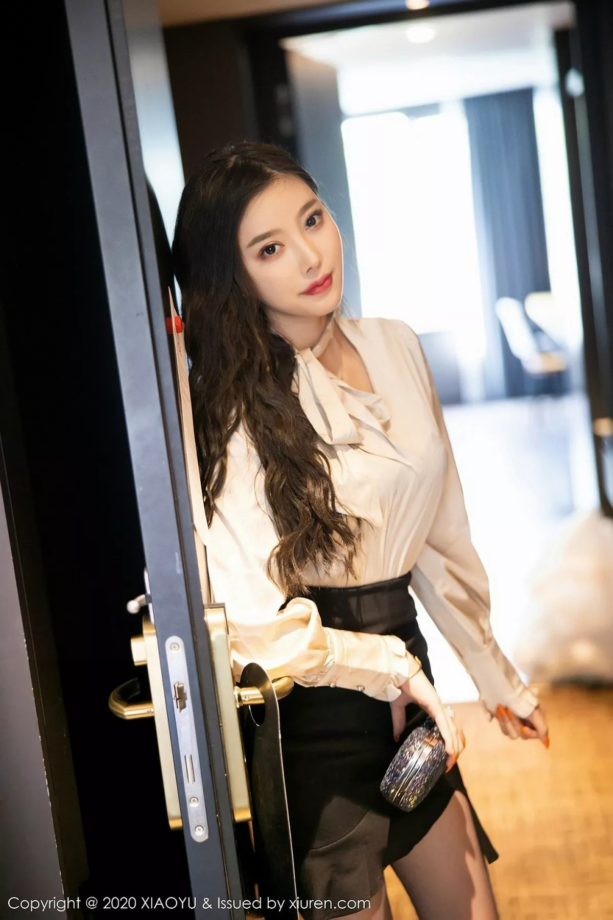 秀人集.com_[XiaoYu画语界]Vol.263_女神杨晨晨sugar济州岛旅拍精致镂空内衣配黑丝袜诱惑写真106P