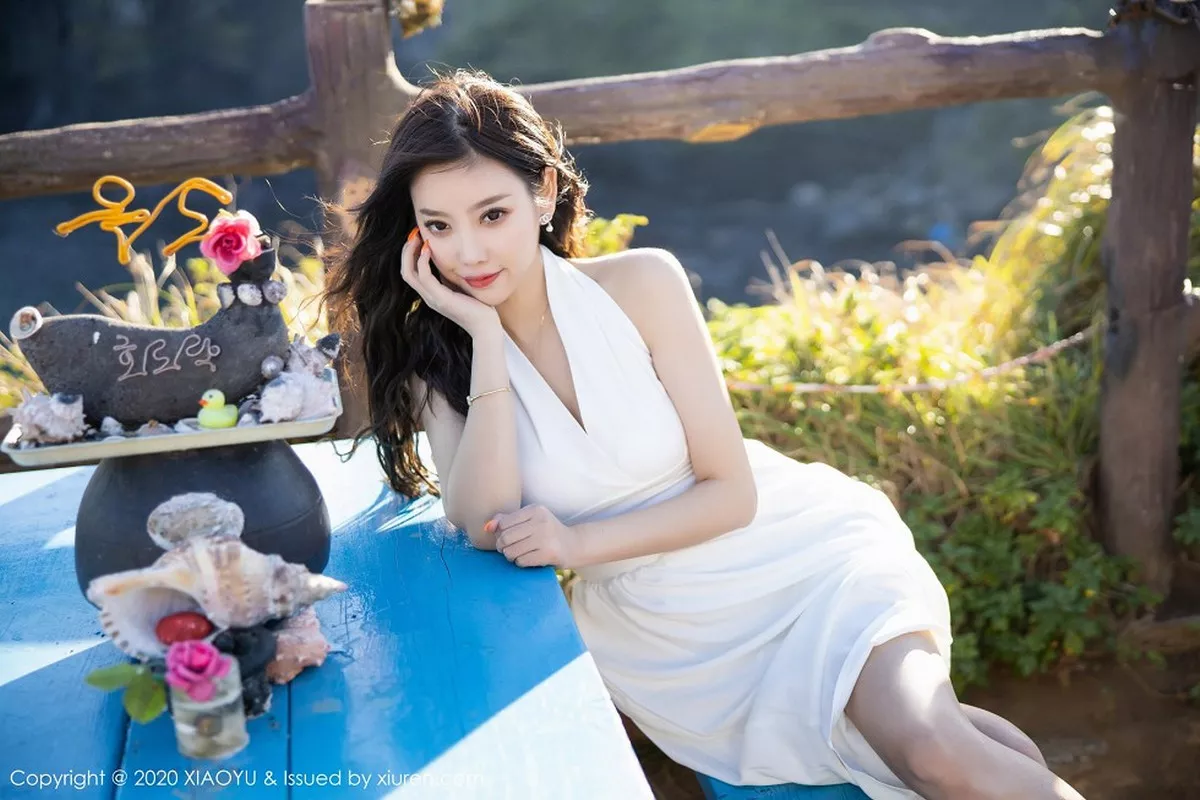 秀人集.com_[XiaoYu画语界]Vol.286_女神杨晨晨sugar济州岛旅拍私房银色吊裙半脱露豪乳诱惑写真83P