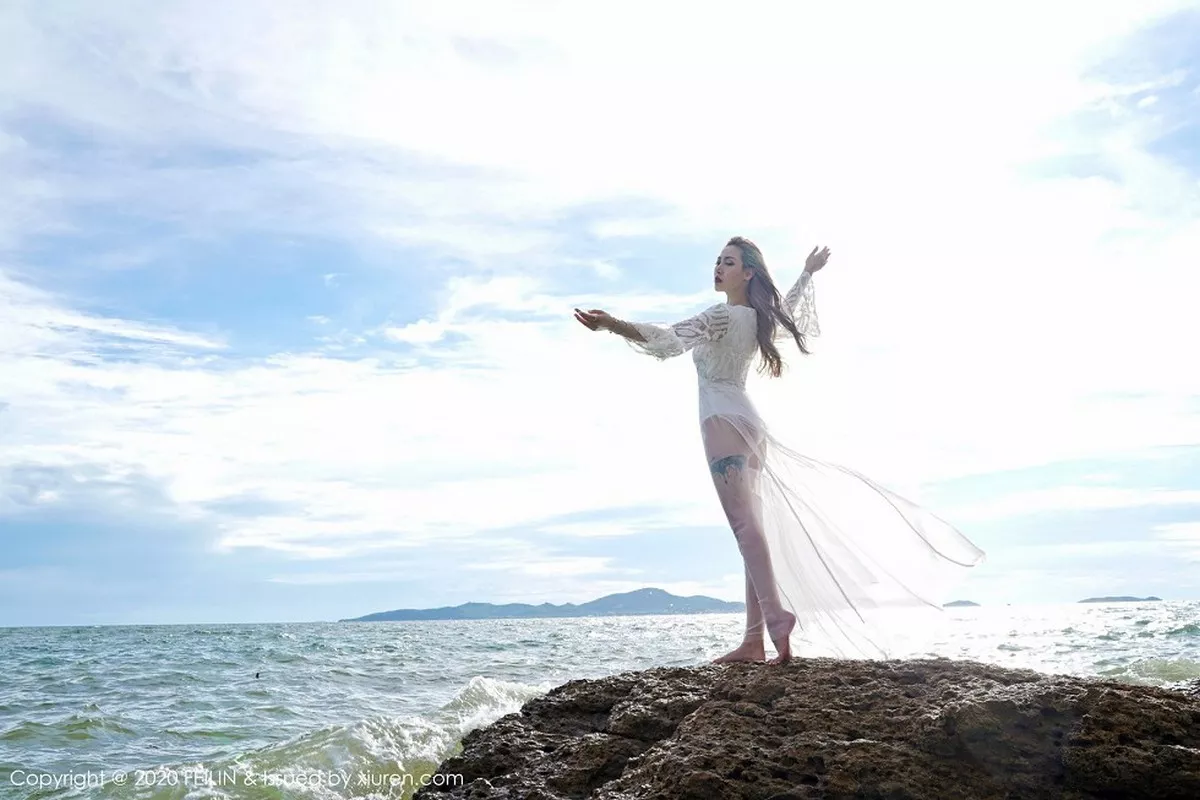 秀人集.com_[FeiLin嗲囡囡]VOL.236_嫩模晗大大Via私房黑色内衣+户外比基尼秀苗条身材性感写真106P