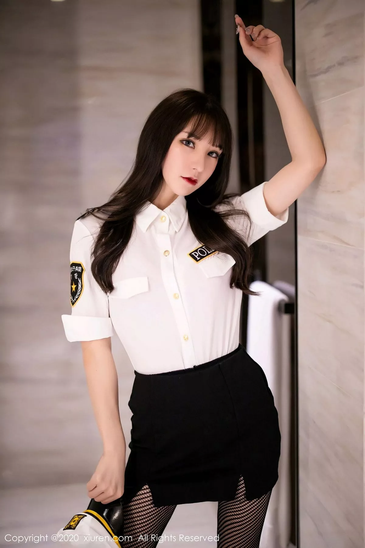 秀人集.com_[XiuRen秀人网]No.2820_女神周于希Sandy时尚魅力制服私房半脱露性感红色内衣诱惑写真50P