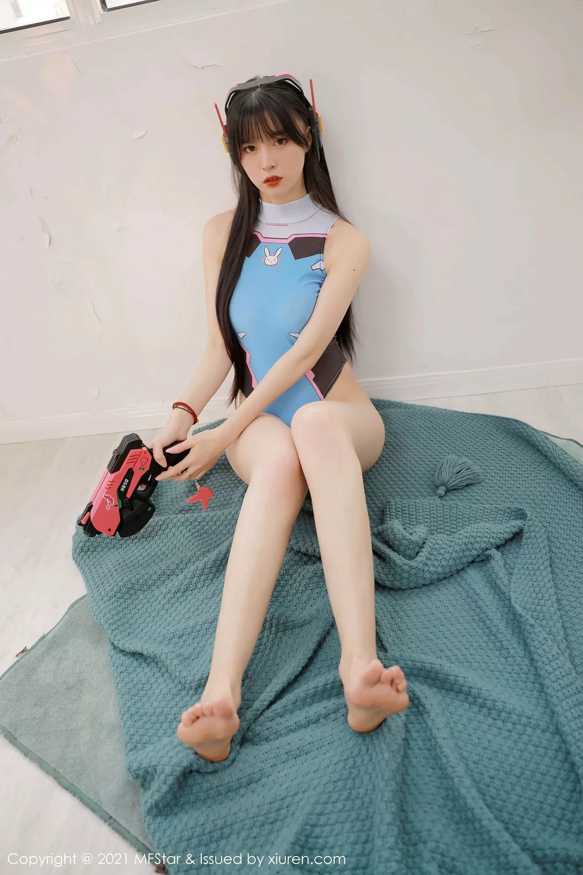 秀人集.com_[MFStar模范学院]Vol.462_嫩模桃香子守望先锋DVA主题紧身连体衣秀完美身材写真41P