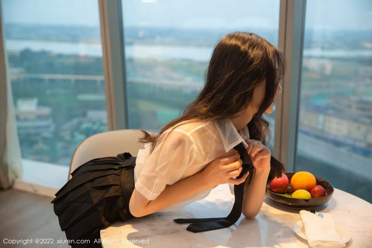 秀人集.com_[XiuRen秀人网]No.5385_模特熊小诺性感轻透白T配黑色短裙露超薄无内黑丝极致诱惑写真72P