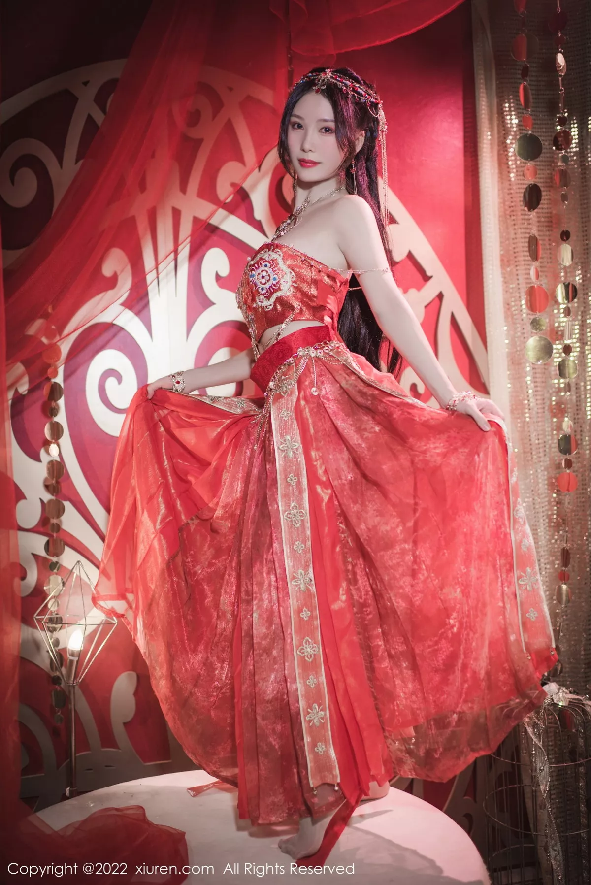 秀人集.com_[XiuRen秀人网]No.5699_模特利世性感西域舞娘扮演红色薄纱连衣裙秀曼妙身姿诱惑写真63P