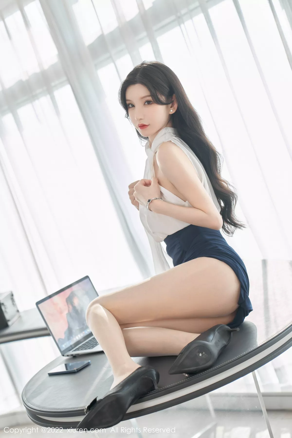 秀人集.com_[XiuRen秀人网]No.5948_女神周于希Sally女秘书主题白色轻透衣配黑短裙秀翘臀诱惑写真70P