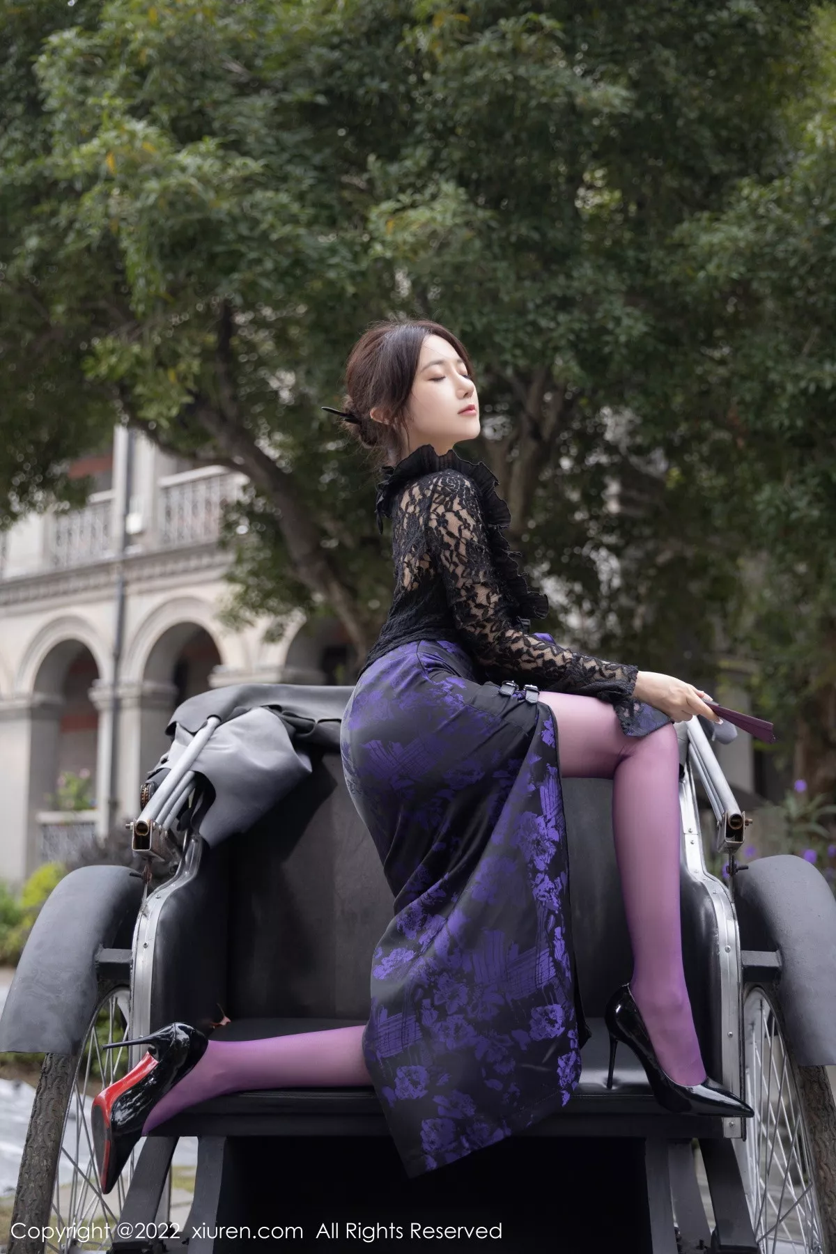 秀人集.com_[XiuRen秀人网]No.6074_模特鱼子酱Fish独角戏主题性感露肩连衣裙配紫色丝袜诱惑写真79P