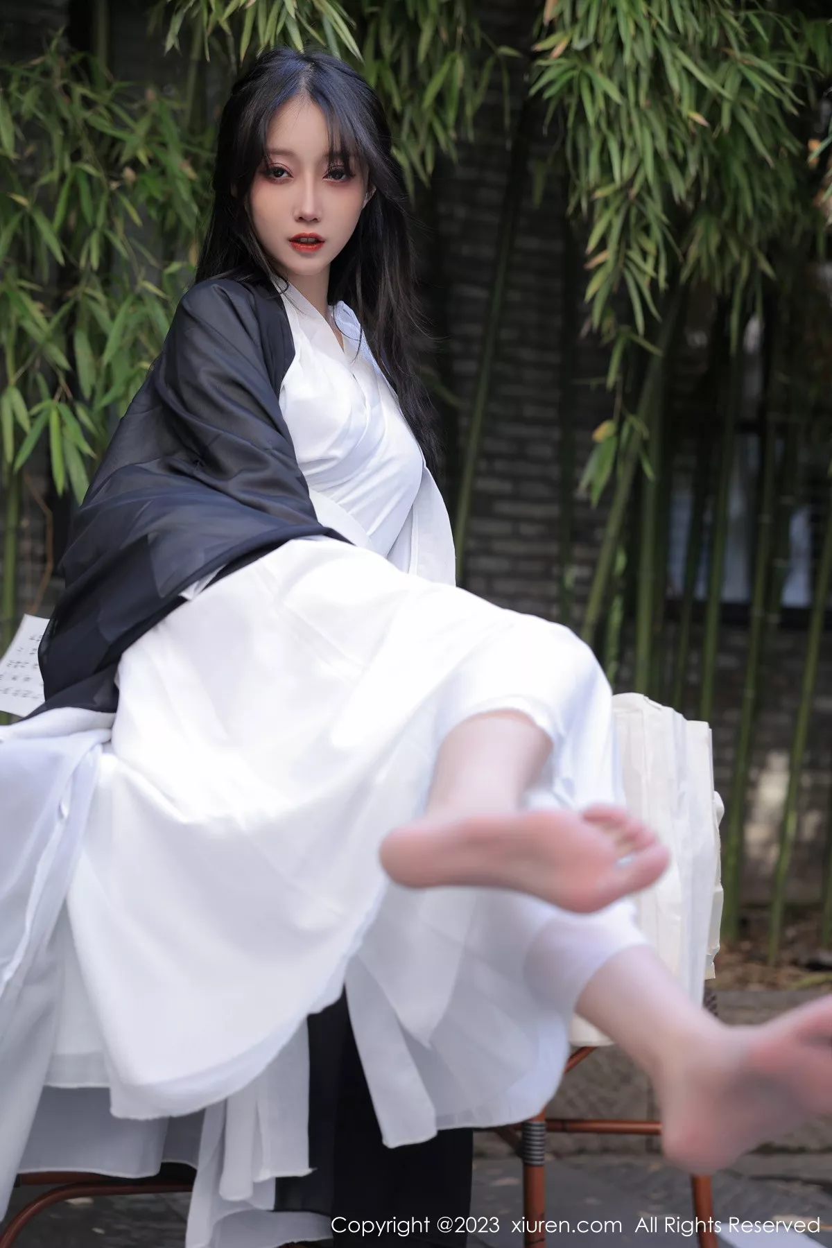 秀人集.com_[XiuRen秀人网]No.6094_模特玥儿玥er海南旅拍脱白色古装服饰露性感内衣撩人诱惑写真55P