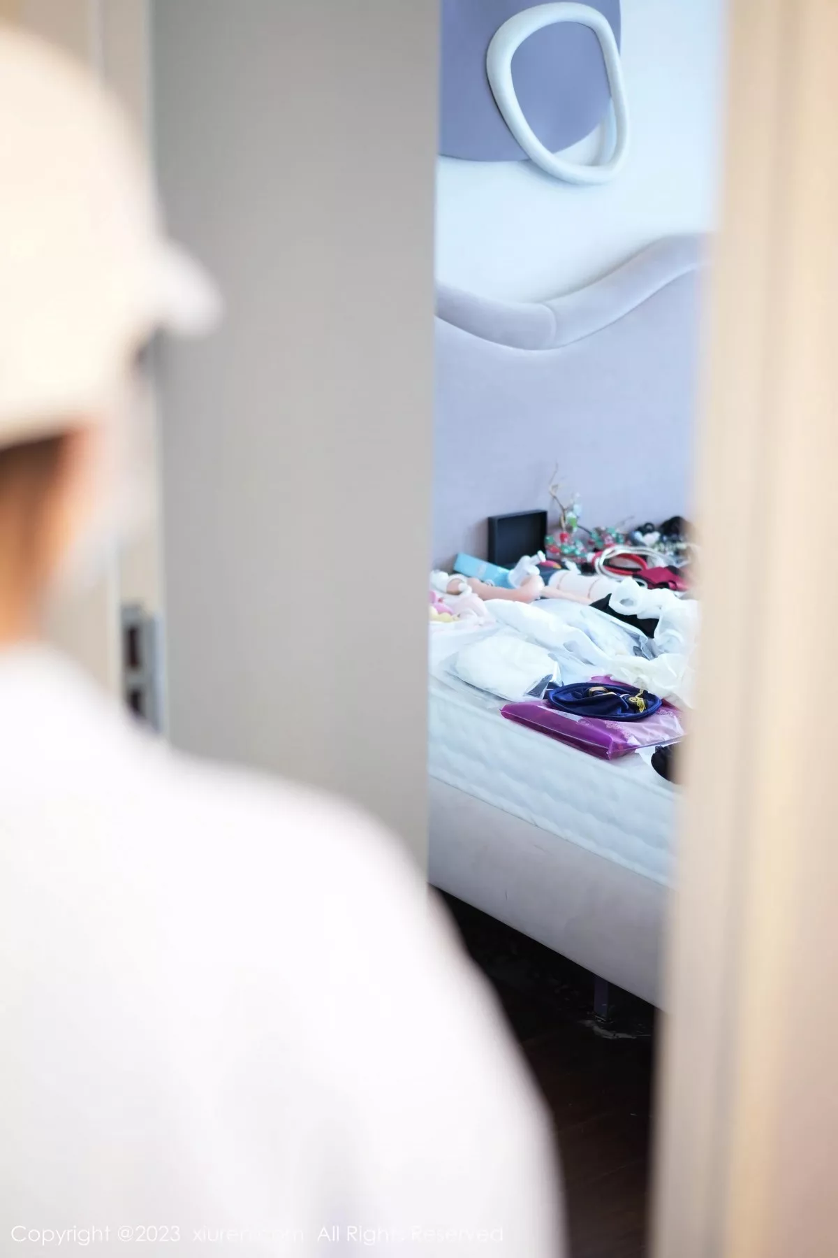 秀人集.com_[XiuRen秀人网]No.6922_模特laura阿姣性感灰色连衣短裙配超薄灰丝秀曼妙身姿诱惑写真77P