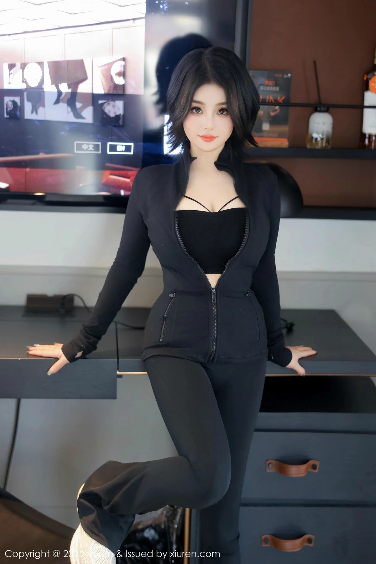 秀人集.com_[XiuRen秀人网]No.9694_新人模特Monica性感简约黑色服饰露黑色内衣秀曼妙身姿诱惑写真79P