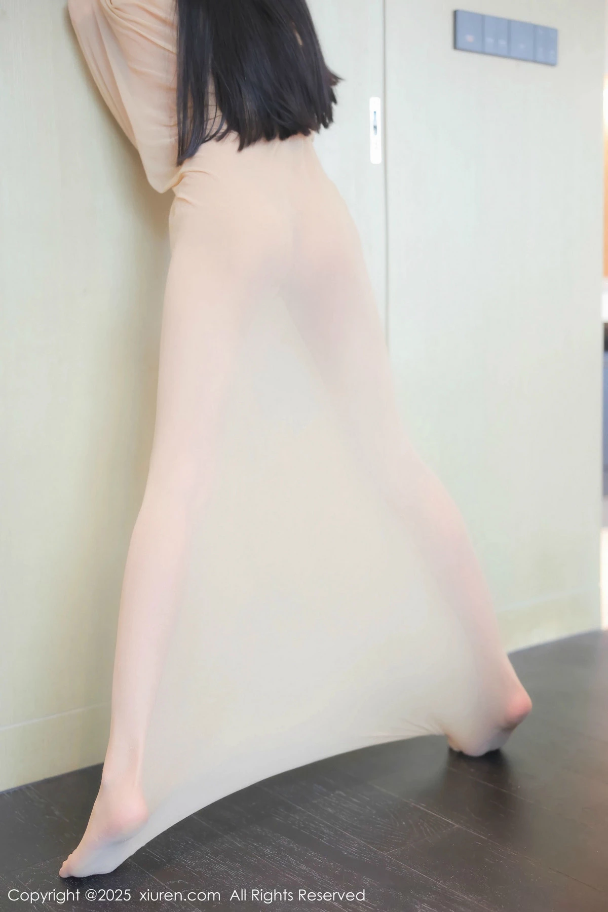 秀人集.com_[XiuRen秀人网]No.9825_新人模特余安安性感超薄原色丝袜连体衣秀凹凸身材惹火诱惑写真83P