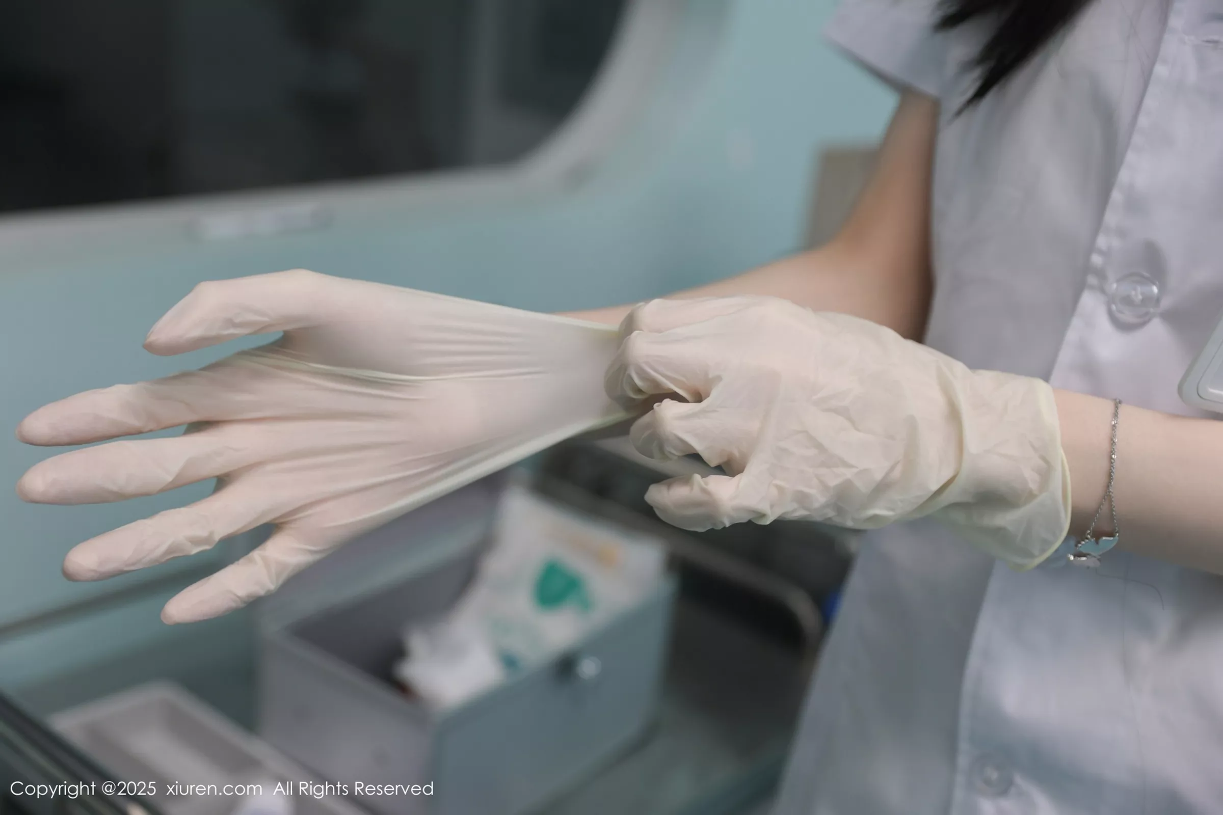 秀人集.com_[XiuRen秀人网]No.10190_新人模特布丁wow白色护士制服配超薄肉丝秀修长美腿性感写真80P