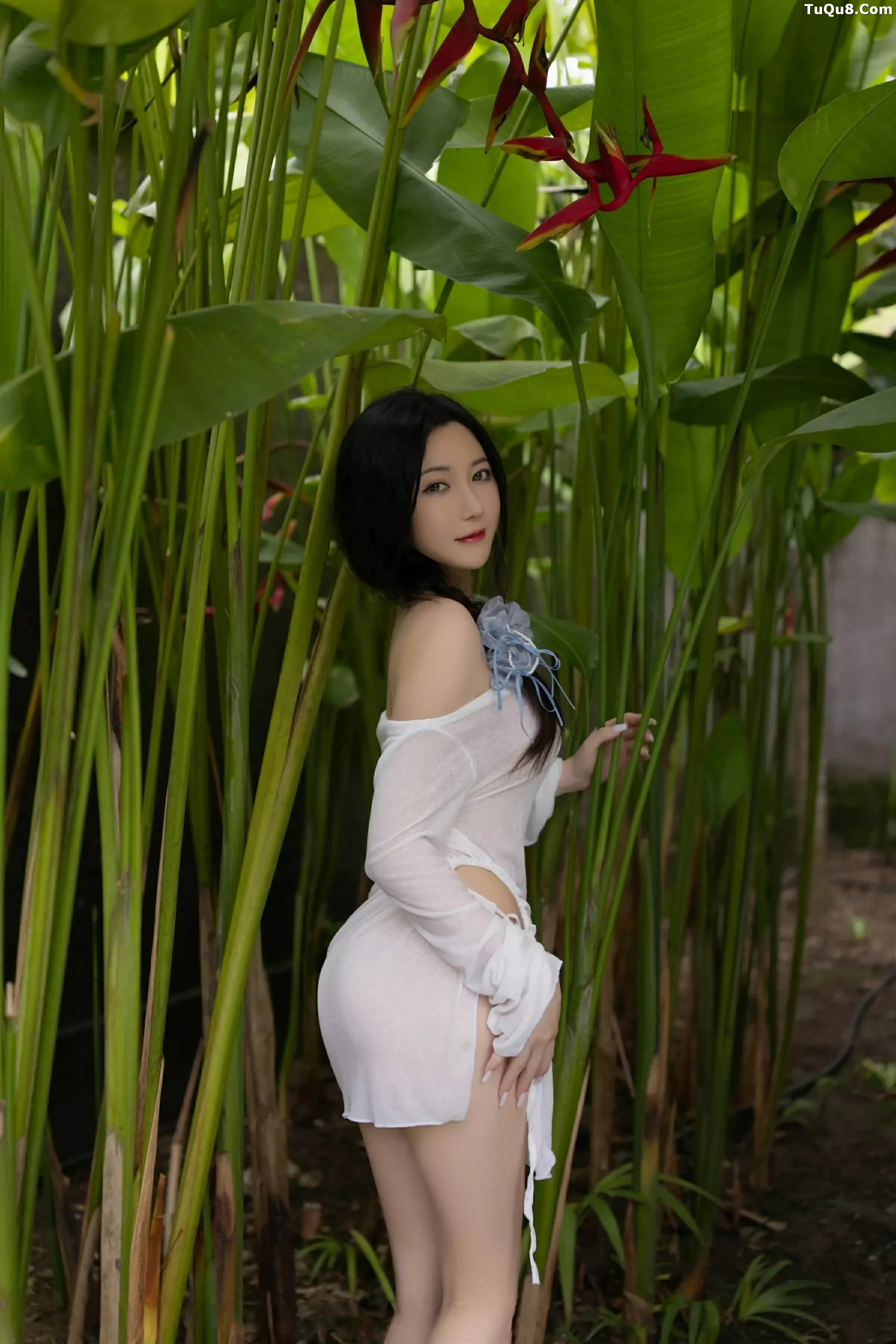 秀人集.com_[XiuRen秀人网]No.10377_模特鱼子酱Fish白色轻透服饰露蓝色比基尼秀曼妙身姿诱惑写真80P