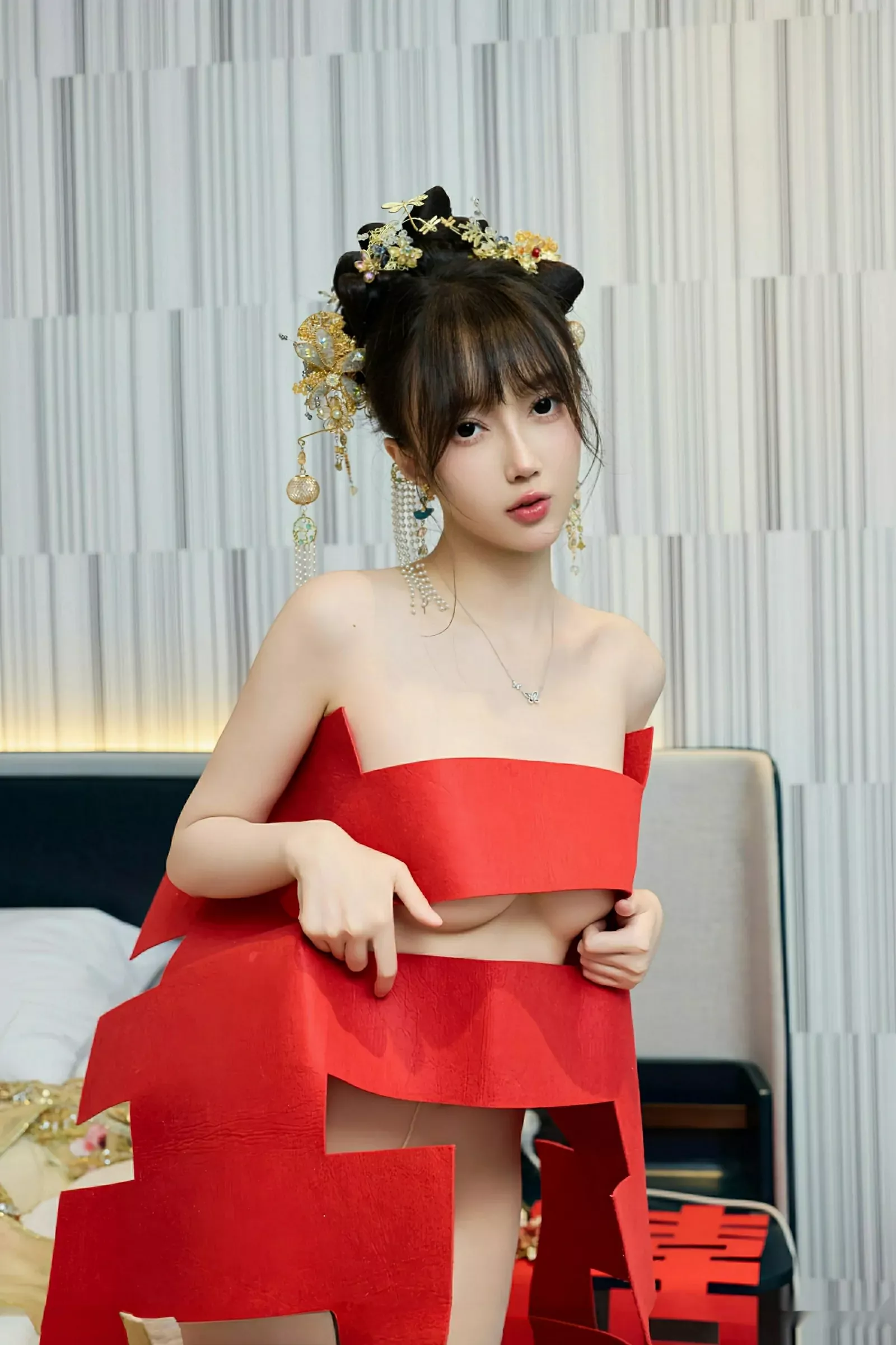 秀人集.com_[XiuRen秀人网]No.10567_模特玥儿玥er性感红色蕾丝内衣配超薄肉丝秀完美身材诱惑写真72P