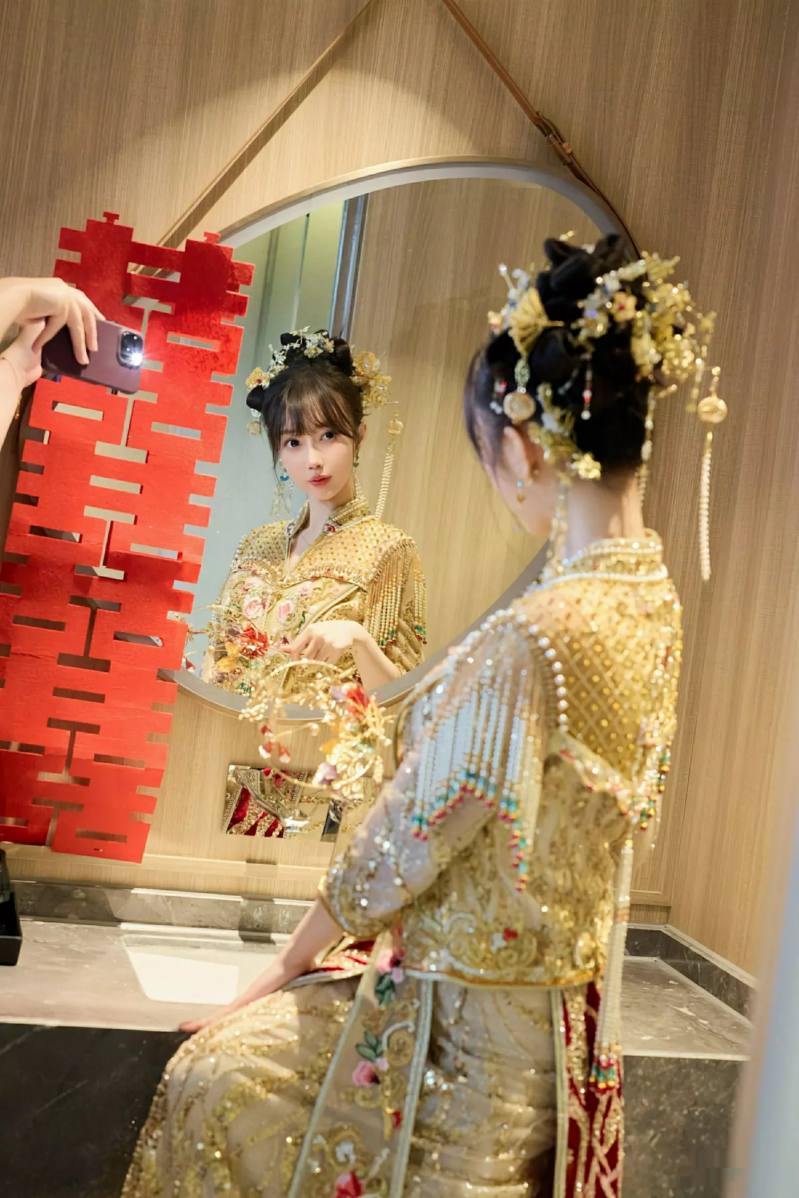 秀人集.com_[XiuRen秀人网]No.10567_模特玥儿玥er性感红色蕾丝内衣配超薄肉丝秀完美身材诱惑写真72P