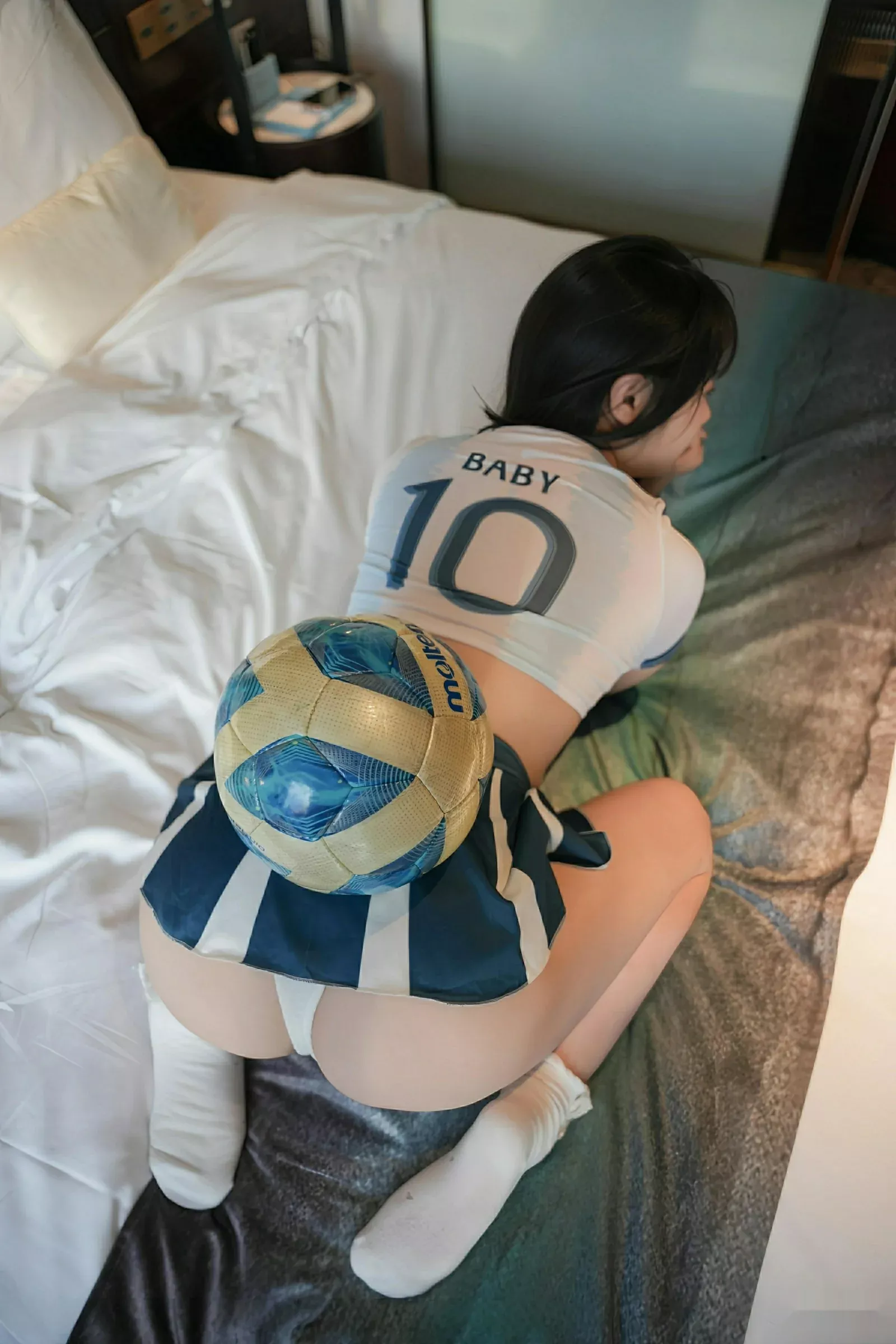 秀人集.com_[XiuRen秀人网]No.10606_模特软情性感半截足球队服配白色腿袜秀曼妙身姿撩人诱惑写真82P