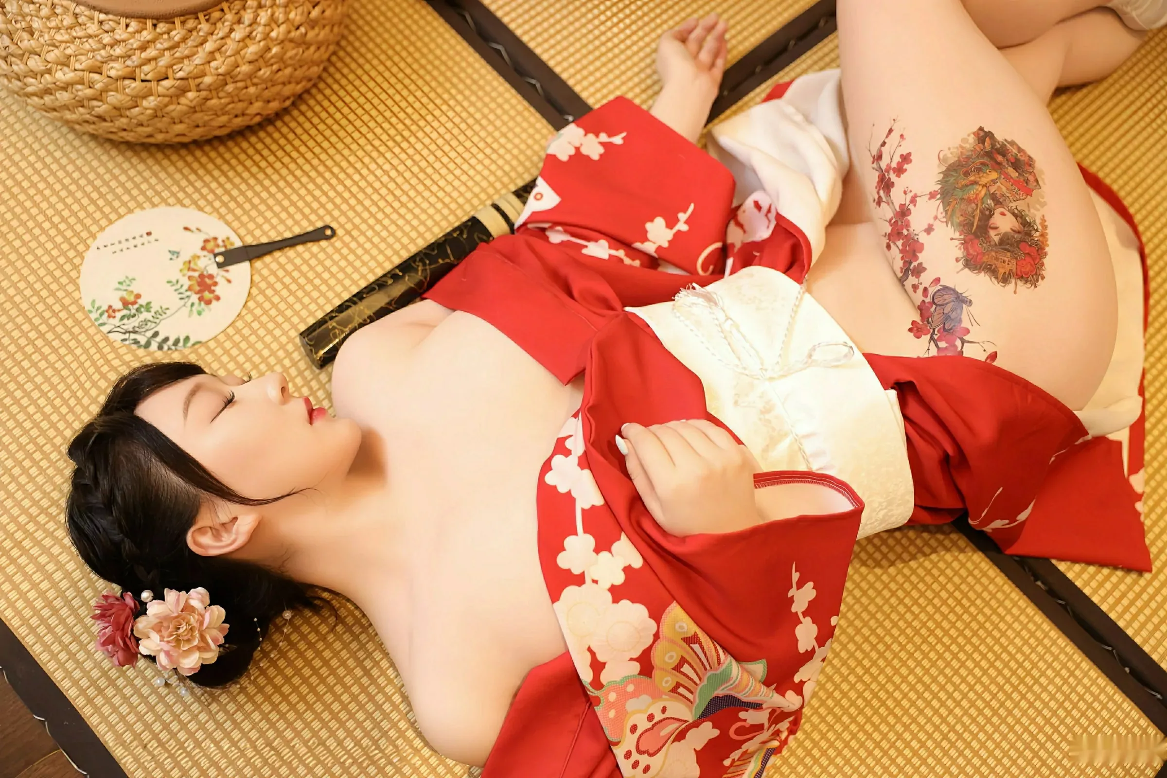 秀人集.com_[XiuRen秀人网]No.10624_模特李沁恩lrene性感日系风红色服饰半脱秀丰腴身材惹火诱惑写真69P