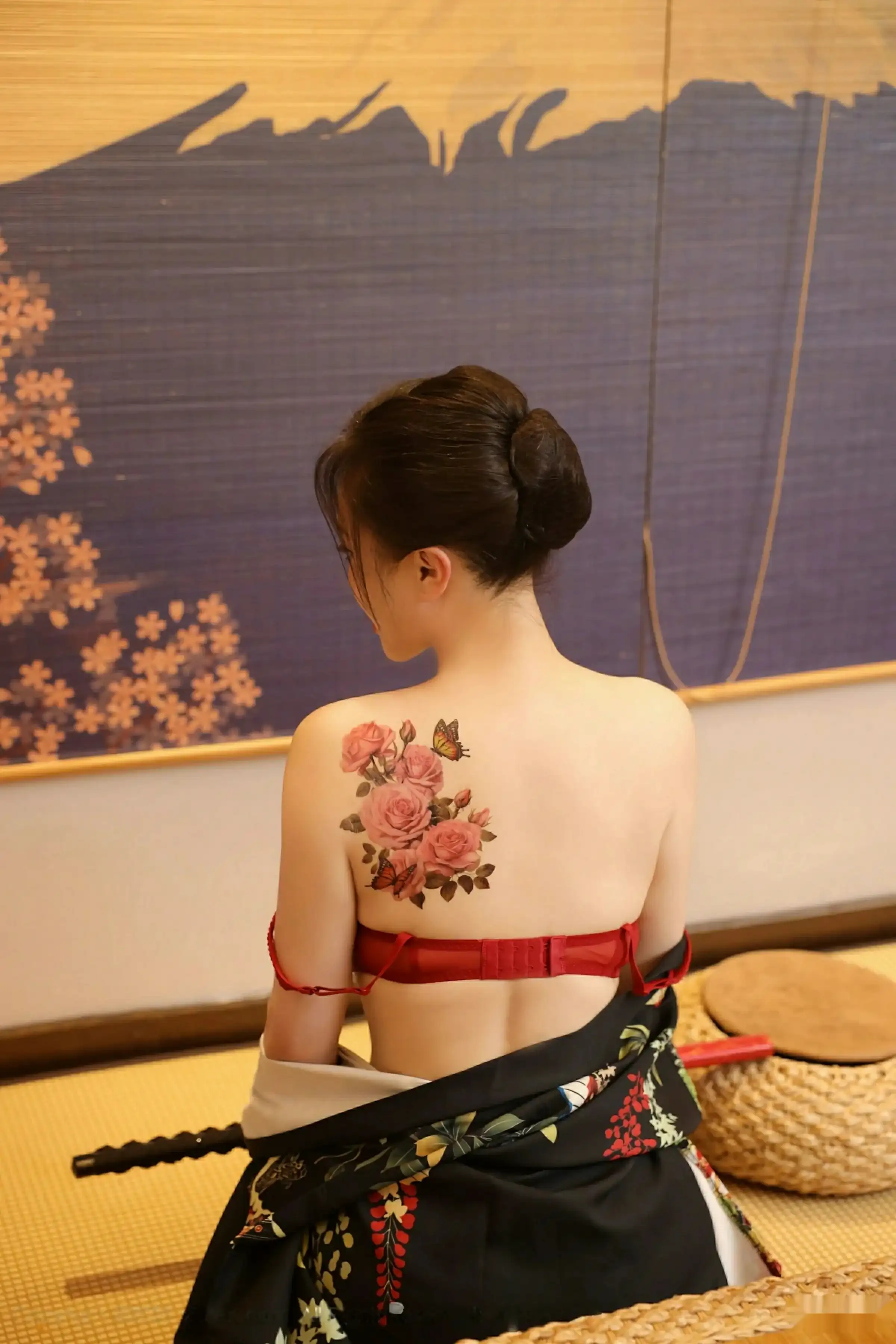 秀人集.com_[XiuRen秀人网]No.10627_模特苏一诺性感日系黑色服饰露红色内衣秀曼妙身材迷人诱惑写真80P