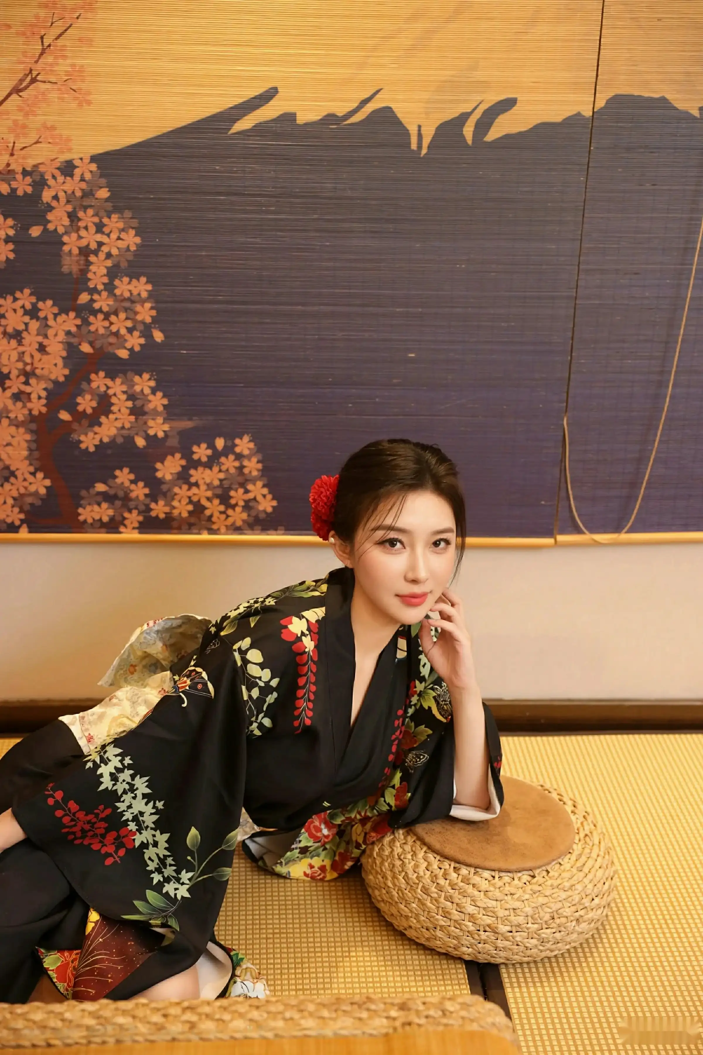 秀人集.com_[XiuRen秀人网]No.10627_模特苏一诺性感日系黑色服饰露红色内衣秀曼妙身材迷人诱惑写真80P