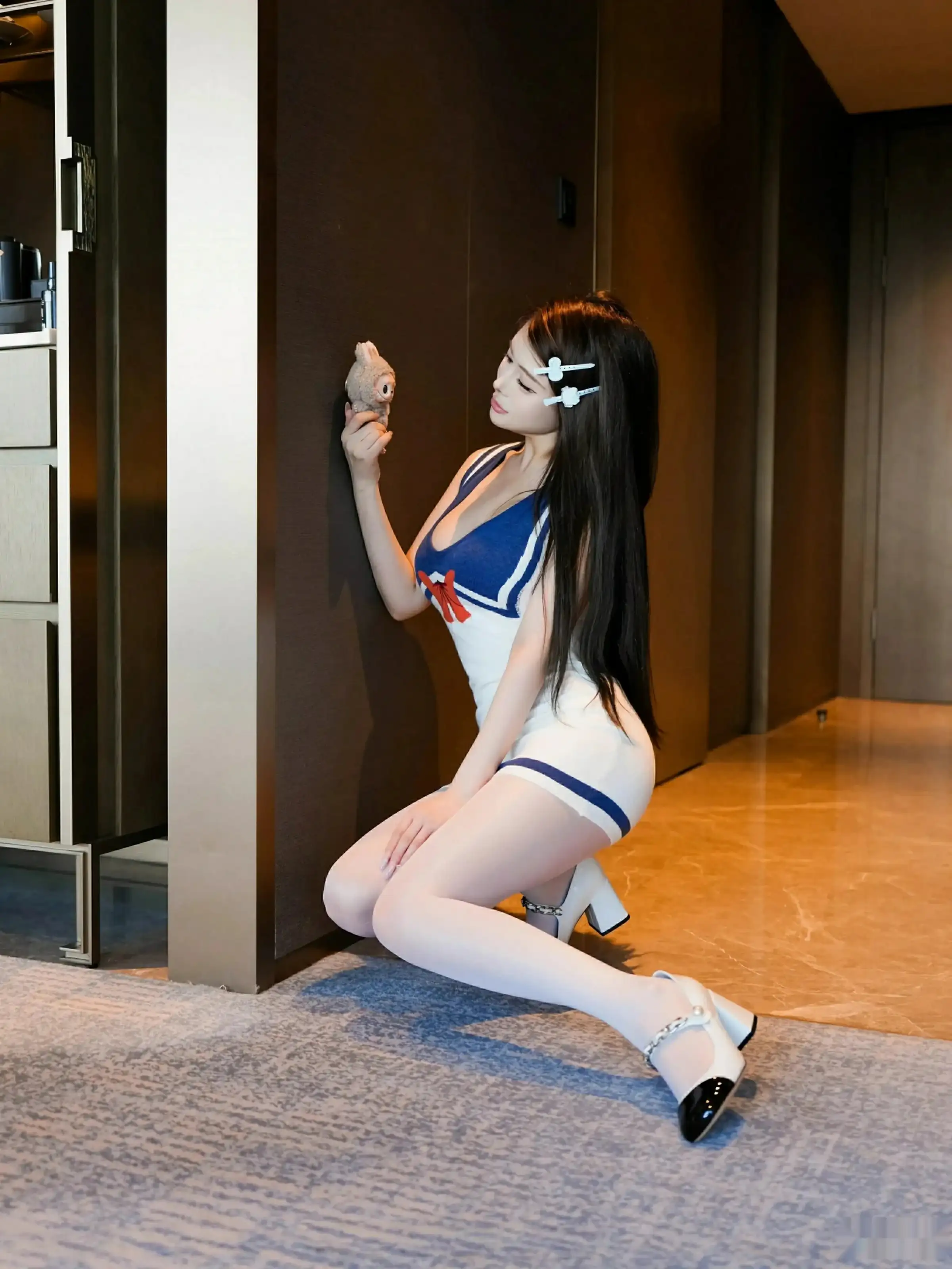 秀人集.com_[XiuRen秀人网]No.10628_模特甜妮性感连衣短裙露粉色内衣配白色丝袜秀丰腴身材诱惑写真71P