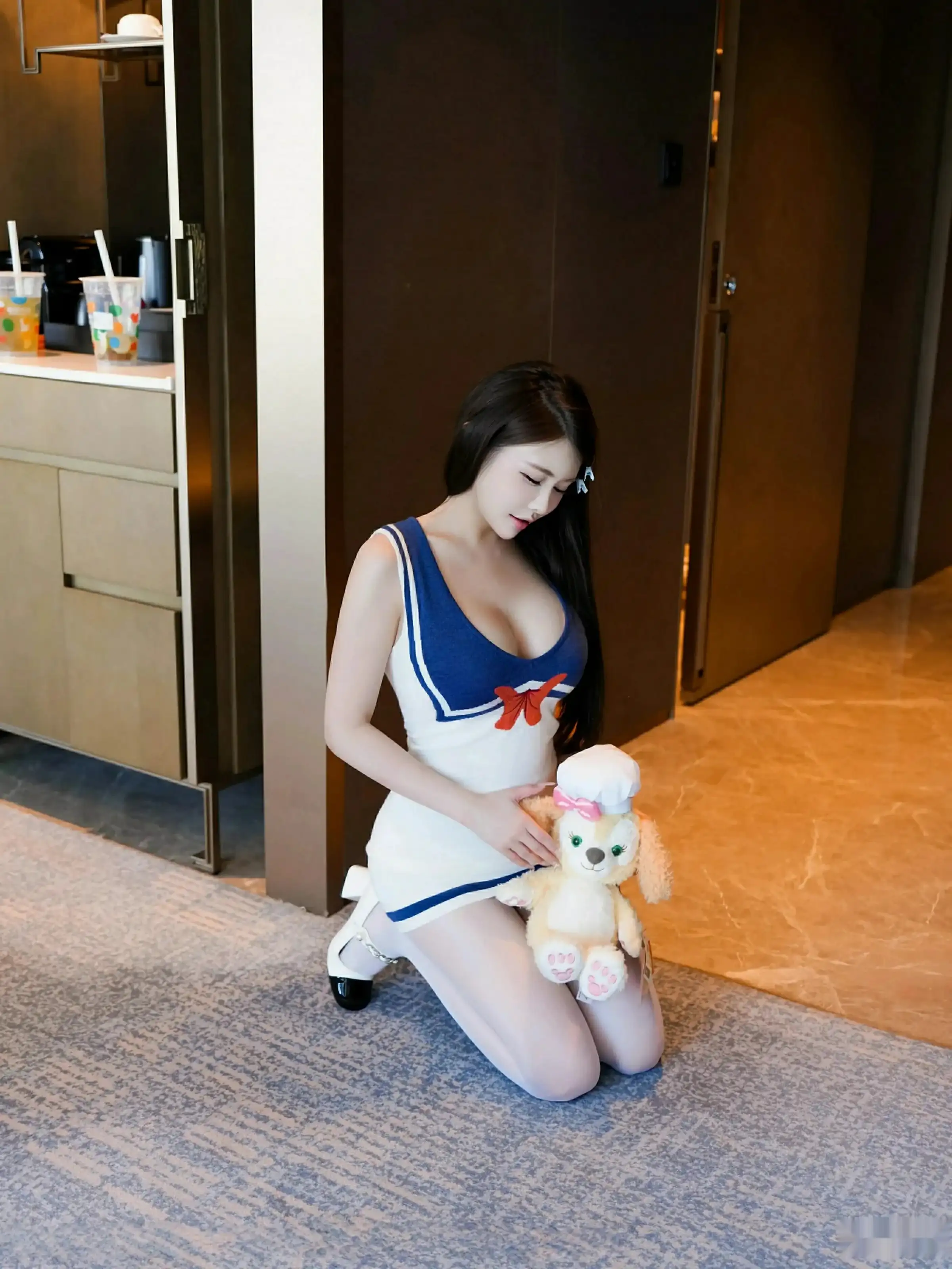 秀人集.com_[XiuRen秀人网]No.10628_模特甜妮性感连衣短裙露粉色内衣配白色丝袜秀丰腴身材诱惑写真71P