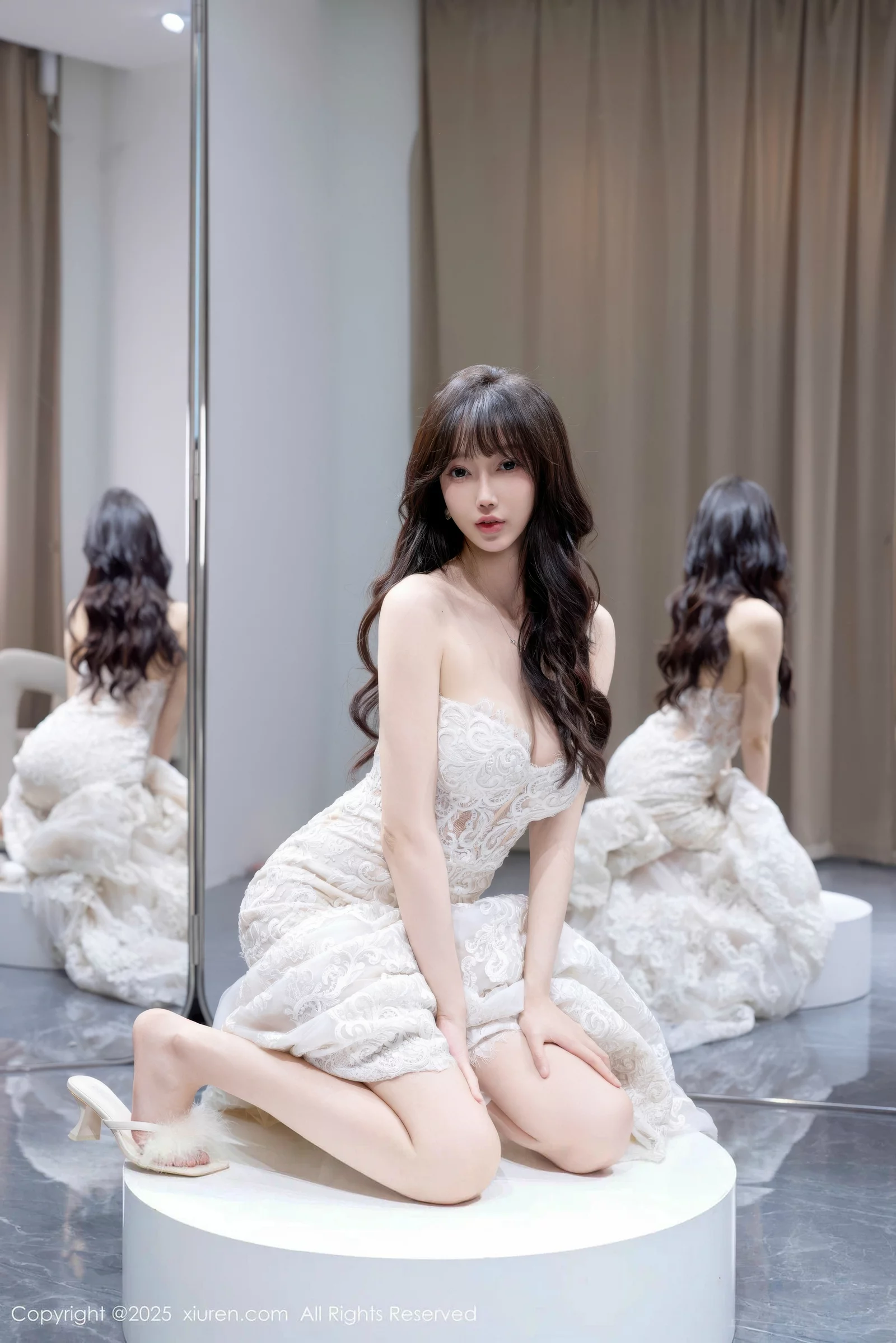 秀人集.com_[XiuRen秀人网]No.10663_模特玥儿玥er私房性感白色婚纱礼裙秀完美身材迷人诱惑写真58P