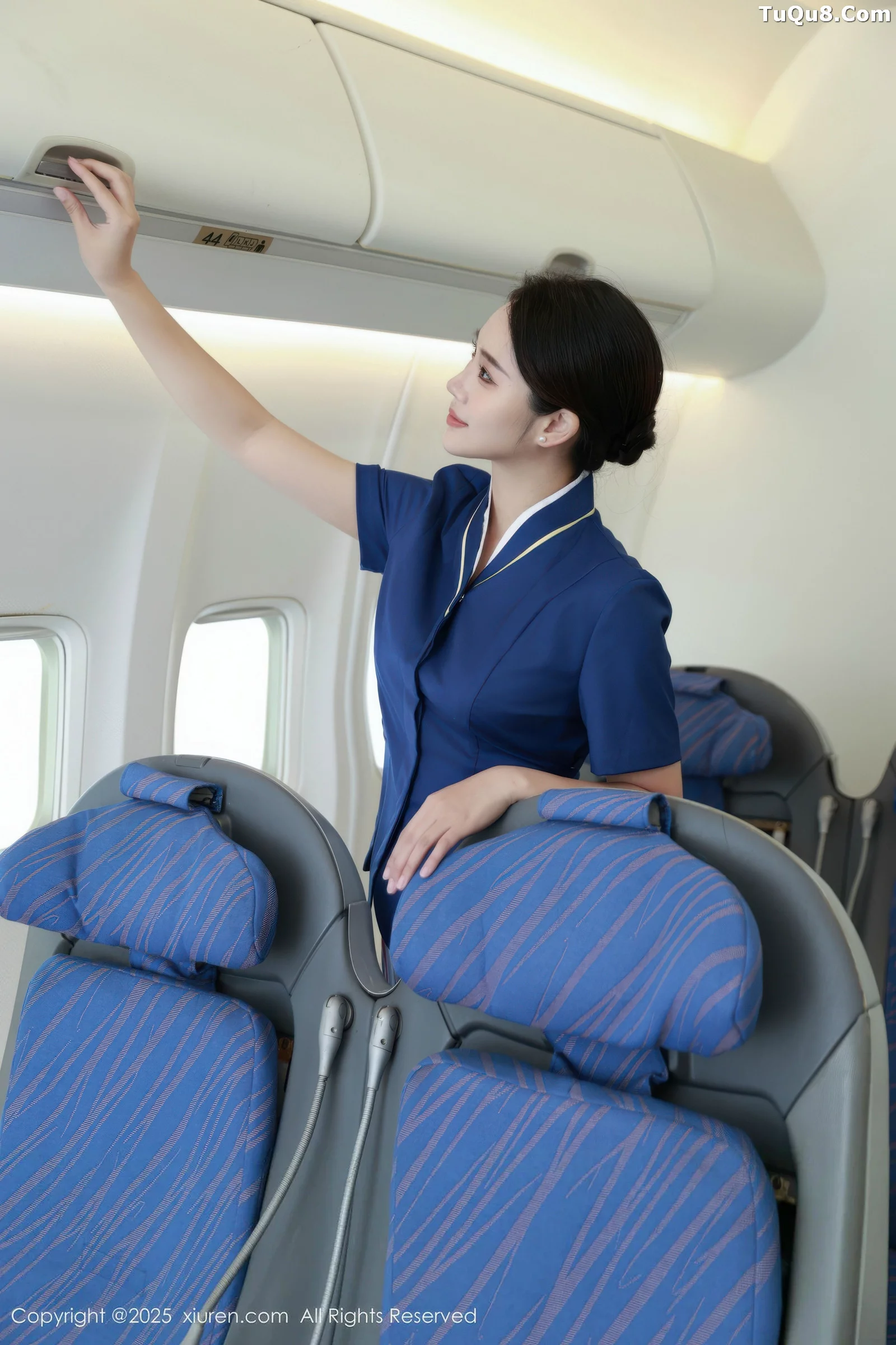 秀人集.com_[XiuRen秀人网]No.10708_模特南乔性感蓝色空姐制服配肉色丝袜秀完美身材迷人诱惑写真64P