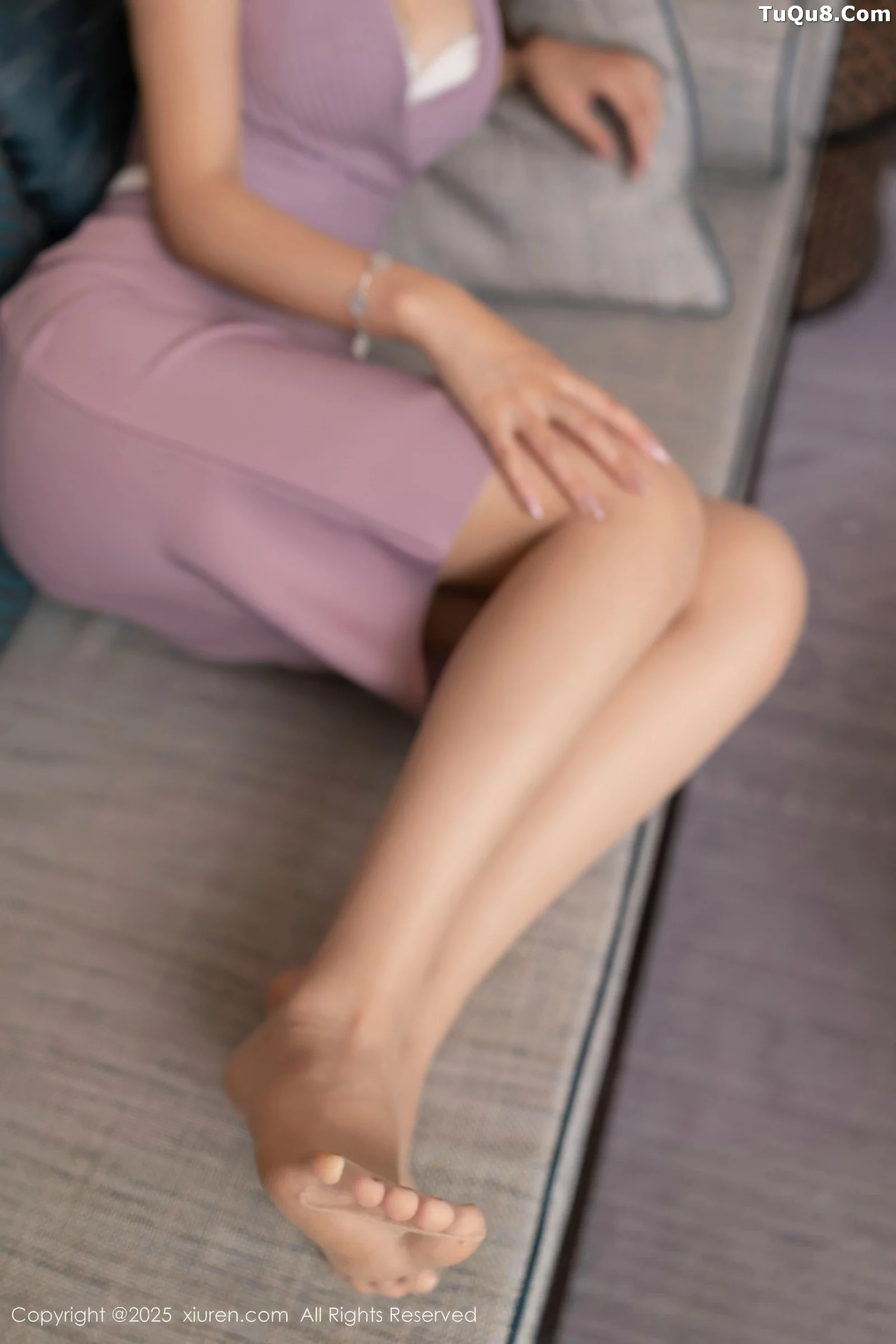 秀人集.com_[XiuRen秀人网]No.10716_模特唐安琪性感紫色连衣裙露白色内衣配肉丝袜秀曼妙身姿诱惑写真82P