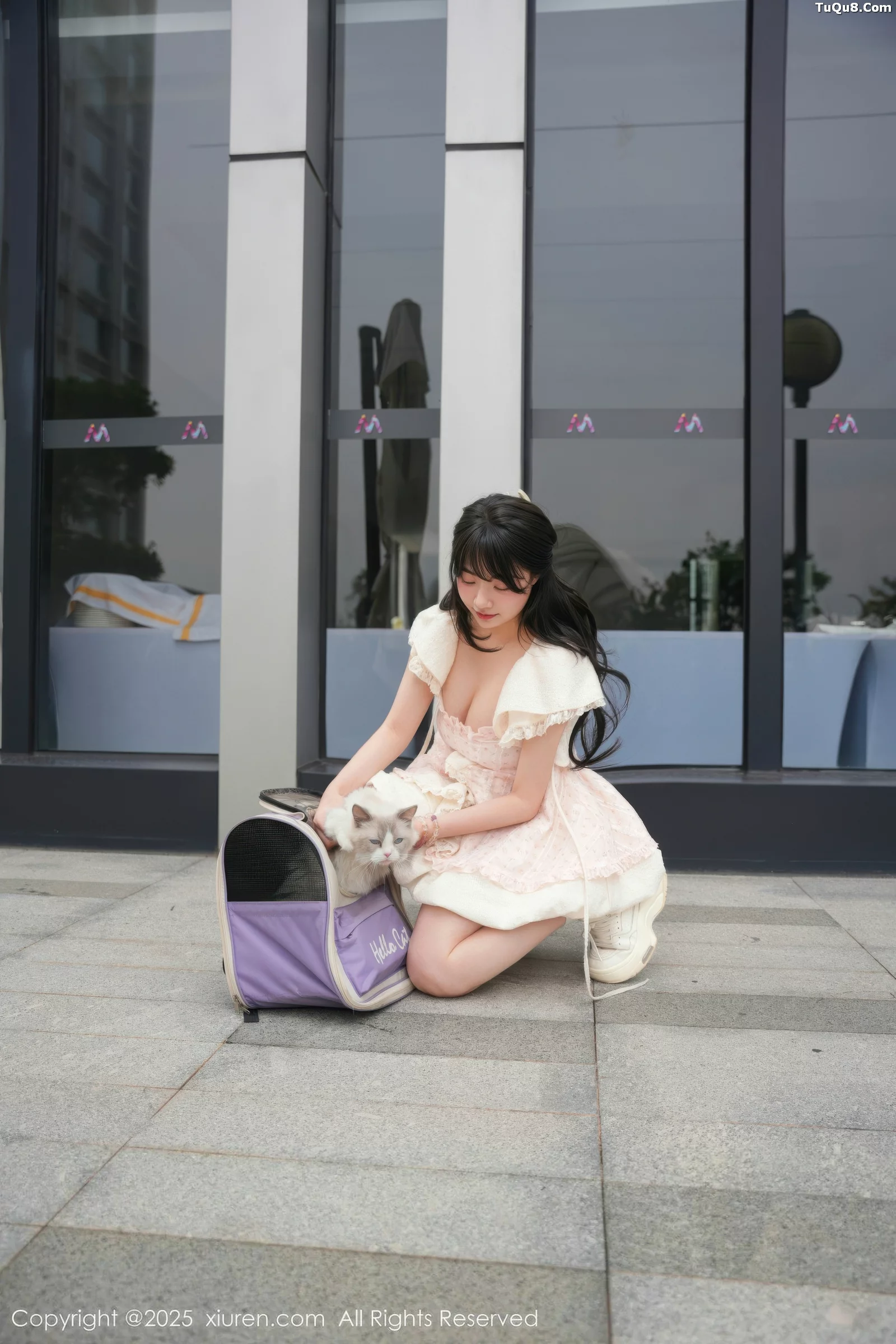 秀人集.com_[XiuRen秀人网]No.10734_模特软情性感浅色连衣短裙配白色腿袜秀翘臀模特撩人诱惑写真75P