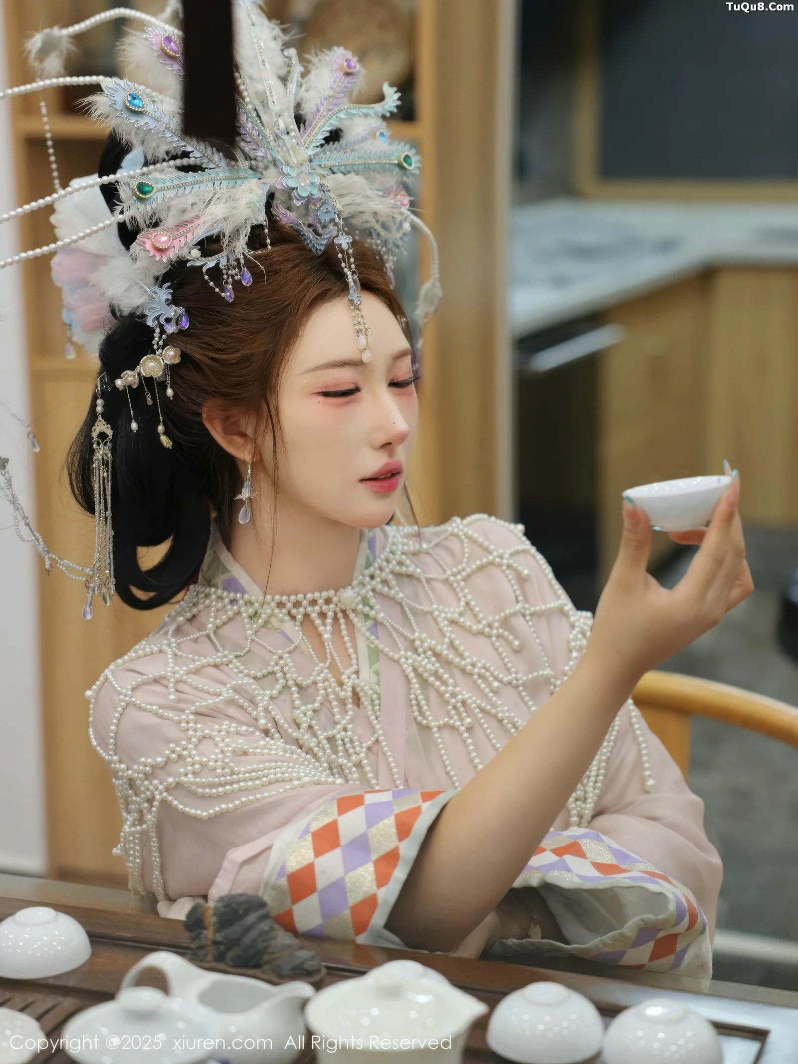 秀人集.com_[XiuRen秀人网]No.10736_模特金允希Yuki性感浅色古装薄纱服饰秀丰腴身材迷人诱惑写真80P