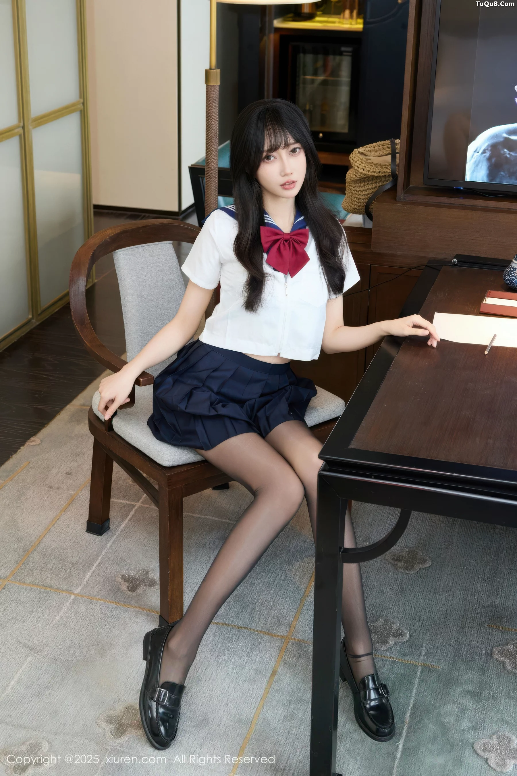 秀人集.com_[XiuRen秀人网]No.10766_模特玥儿玥er私房性感JK制服配超薄黑丝秀曼妙身姿迷人诱惑写真68P