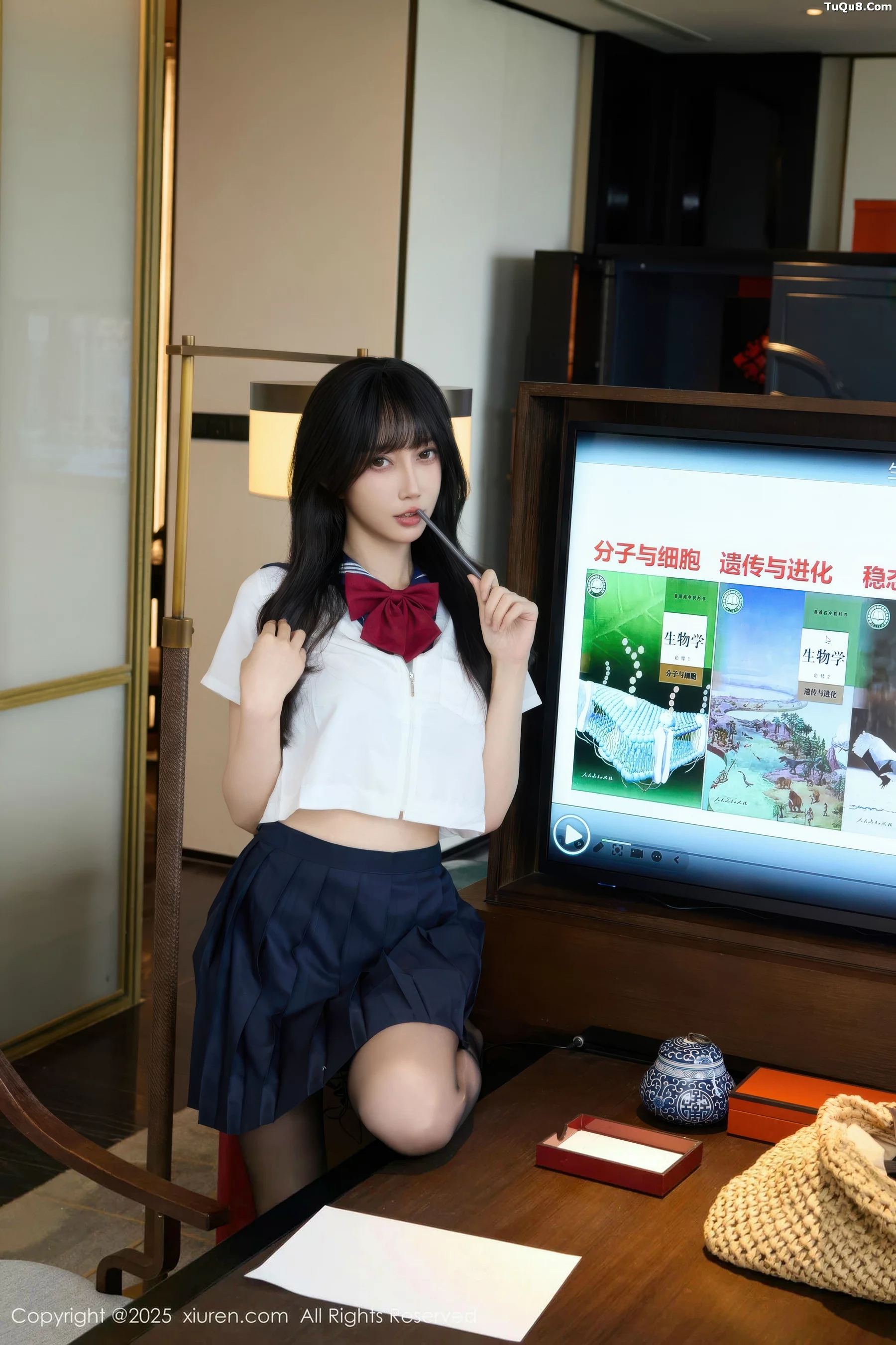 秀人集.com_[XiuRen秀人网]No.10766_模特玥儿玥er私房性感JK制服配超薄黑丝秀曼妙身姿迷人诱惑写真68P