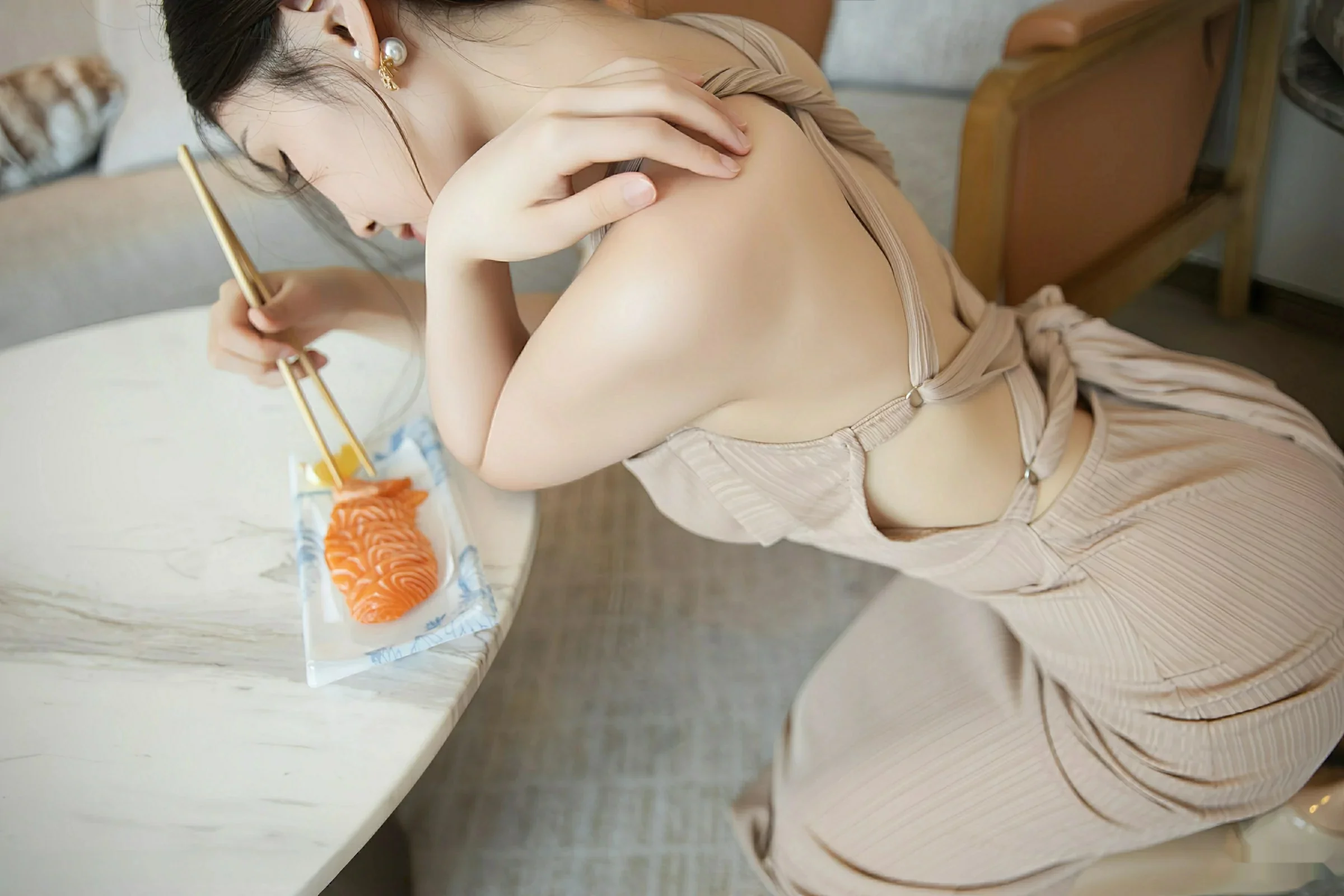 秀人集.com_[XiuRen秀人网]No.10678_模特刘婷婷性感肉色连衣长裙配超薄肉色秀完美身材诱惑写真58P