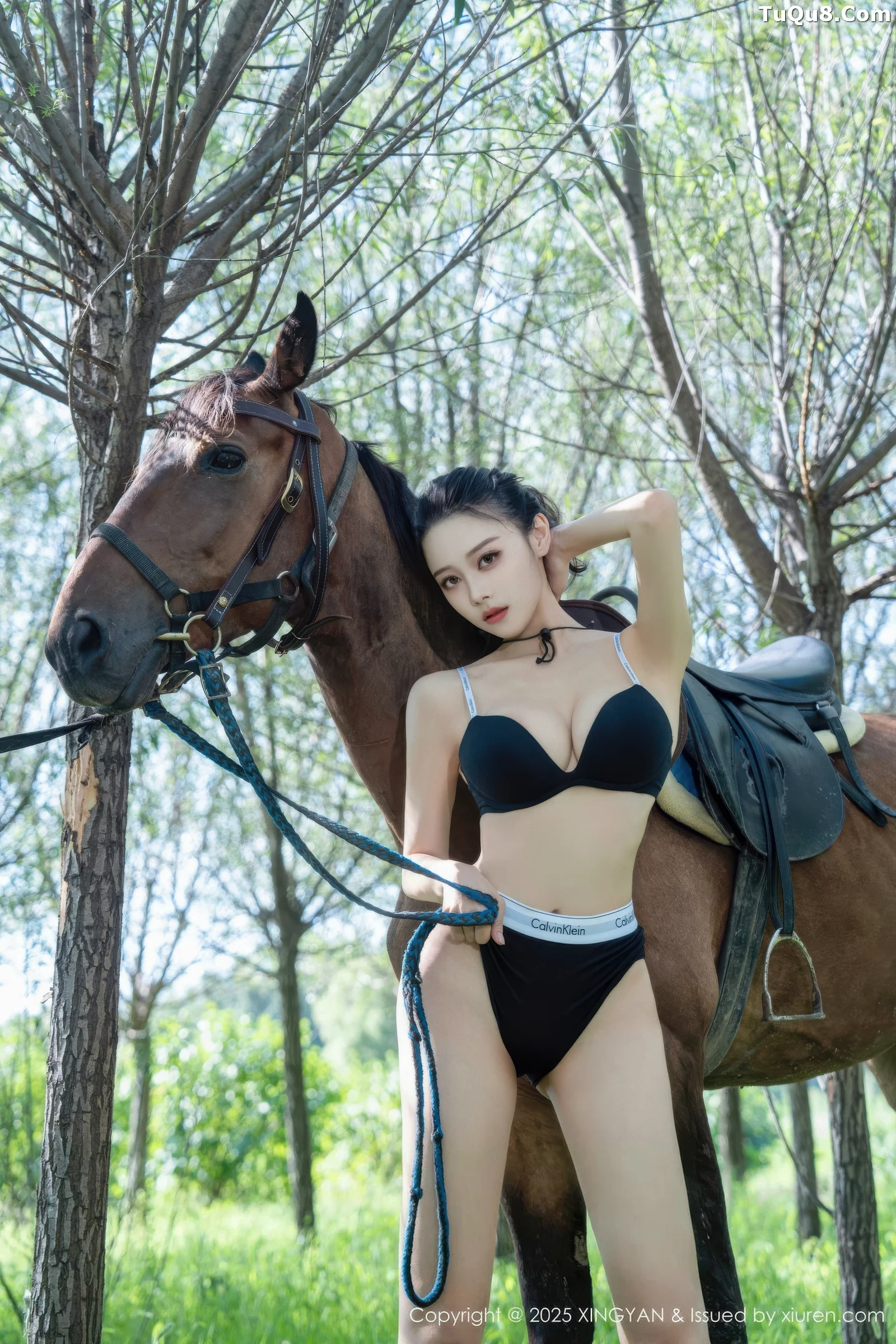 秀人集.com_[XINGYAN星颜社]VOL.391_模特清妙户外性感蓝色衬衫配黑色短裤秀曼妙身姿诱惑写真76P