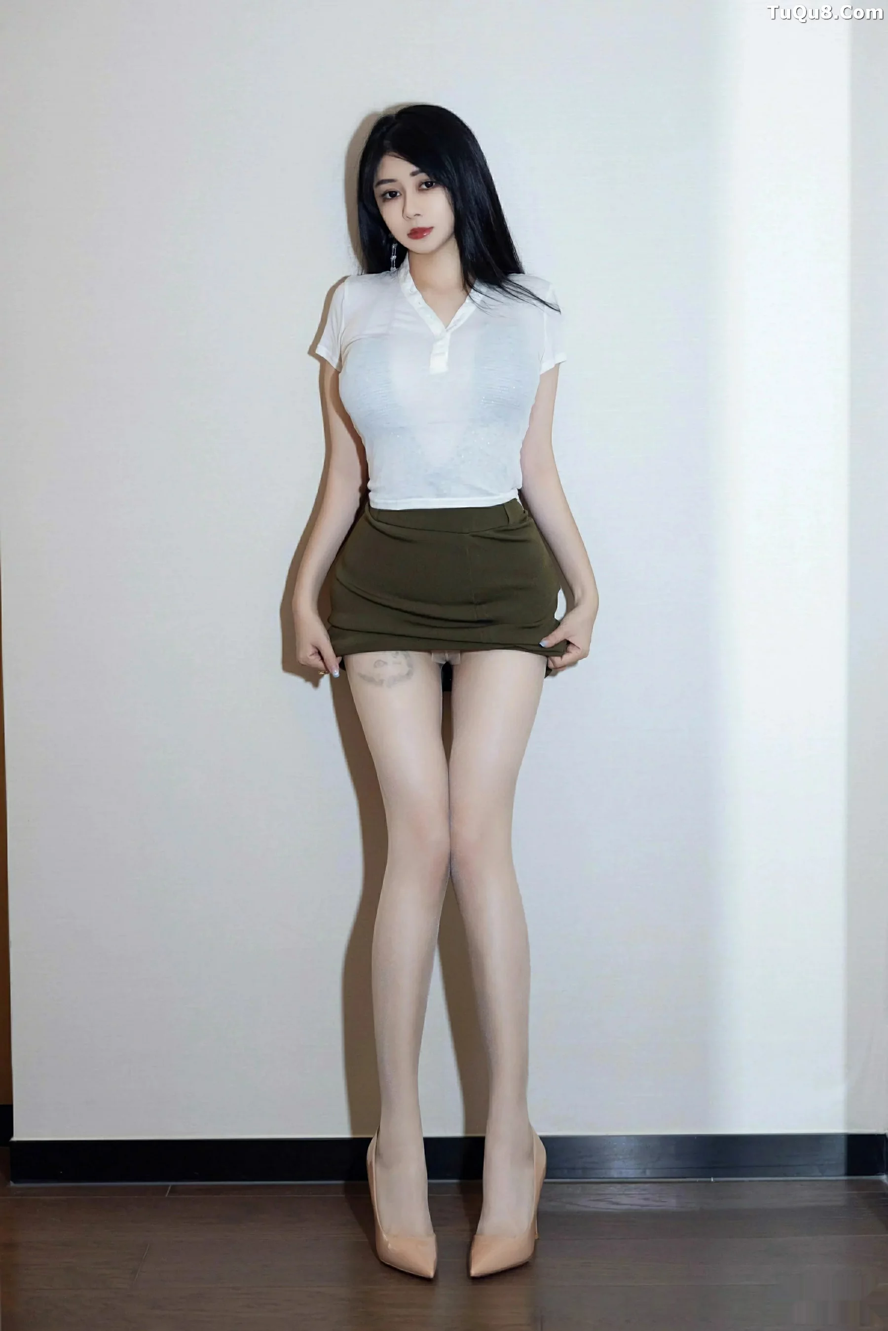 秀人集.com_[HuaYang花漾]Vol.647_模特凯竹Quinn性感白T露金属内衣配原色丝袜秀丰腴身材诱惑写真54P