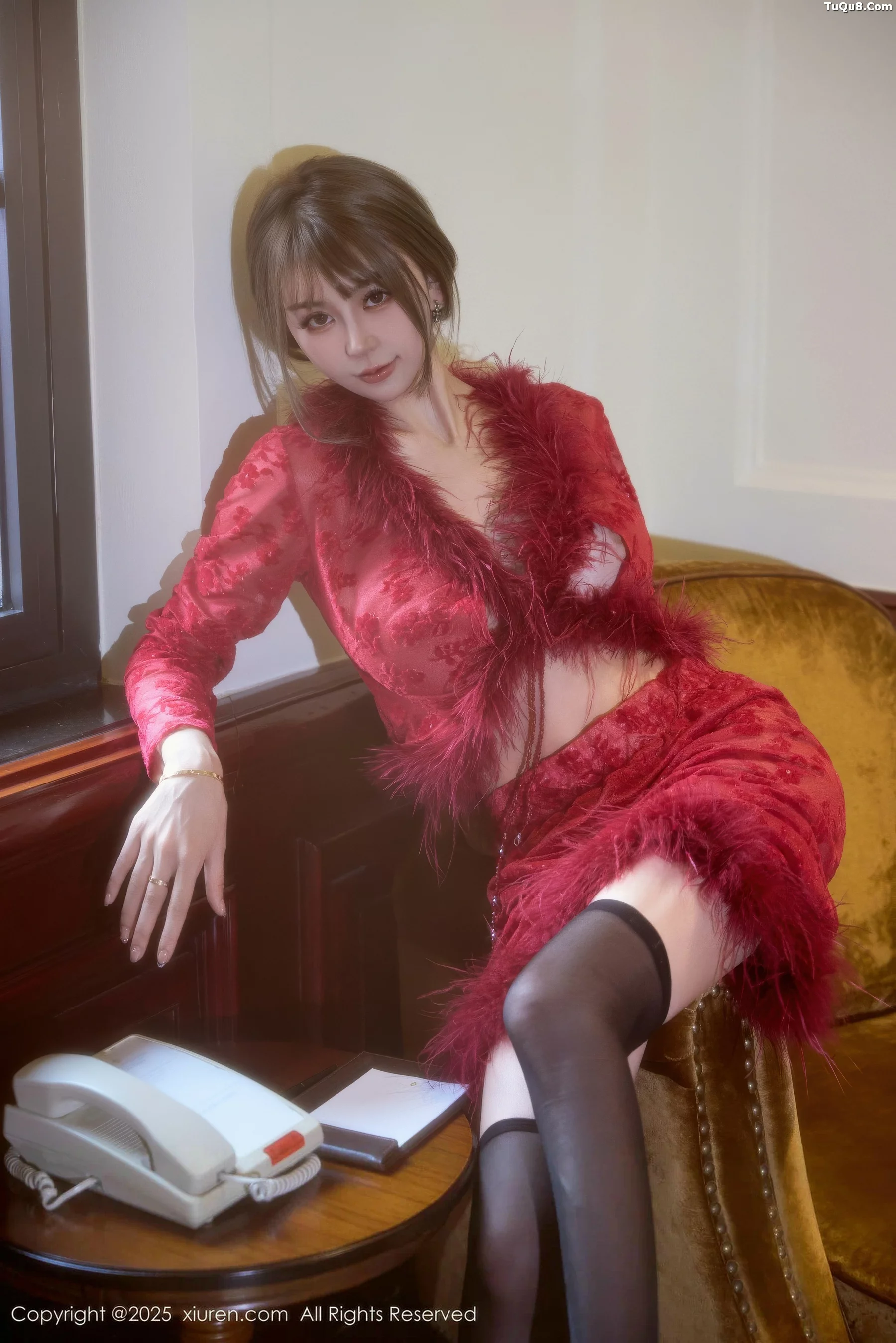 秀人集.com_[XiuRen秀人网]No.10848_模特Zoe柚柚性感红色复古服饰配超薄黑丝秀凹凸身材诱惑写真52P