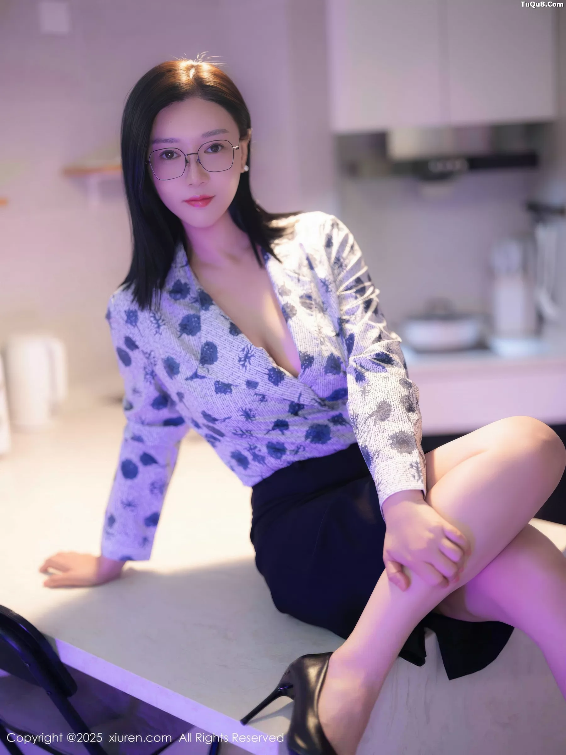 秀人集.com_[XiuRen秀人网]No.10866_模特雅茹老师性感深色OL服饰露肉色内衣秀柔美身姿诱惑写真61P