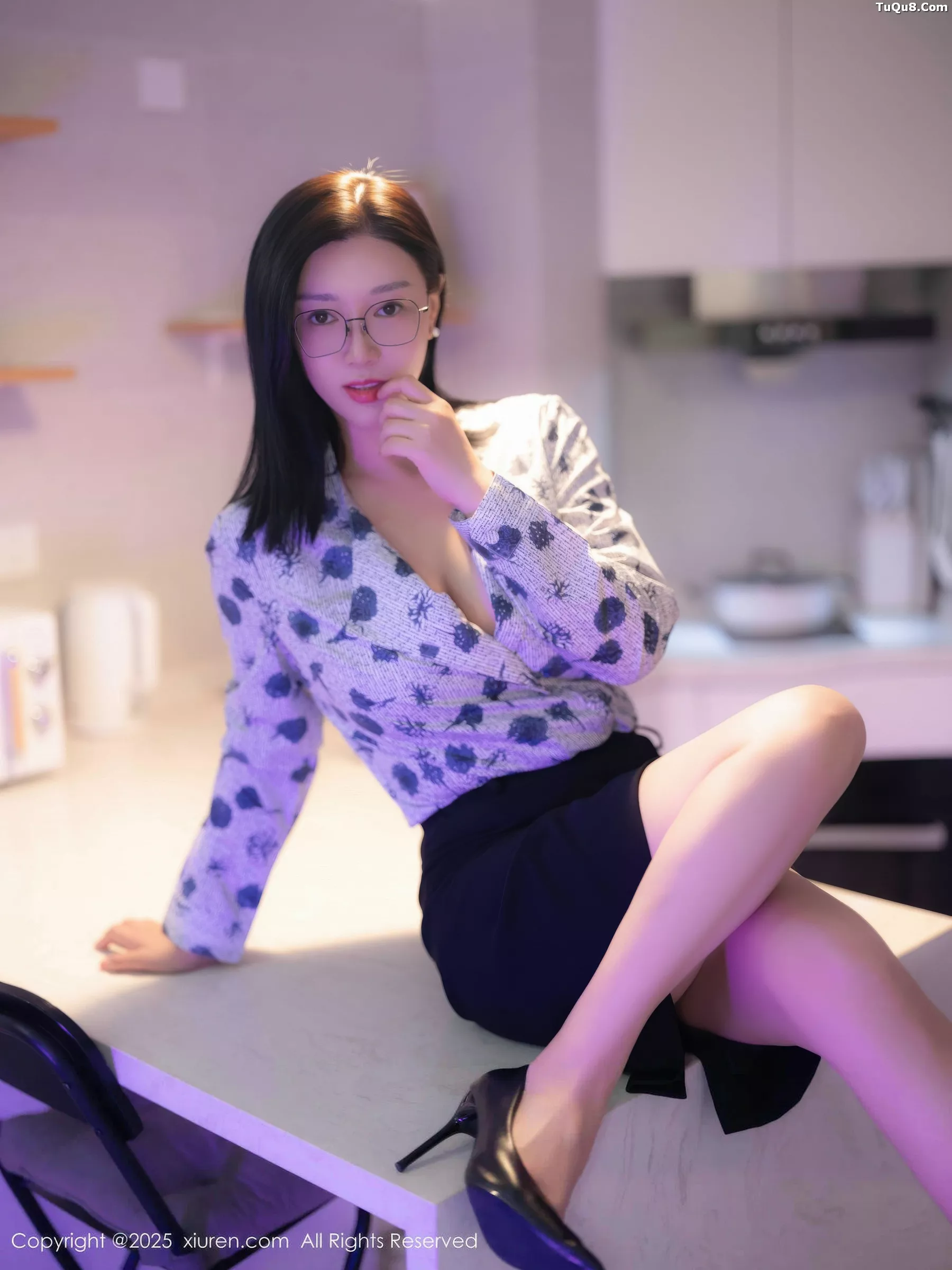 秀人集.com_[XiuRen秀人网]No.10866_模特雅茹老师性感深色OL服饰露肉色内衣秀柔美身姿诱惑写真61P