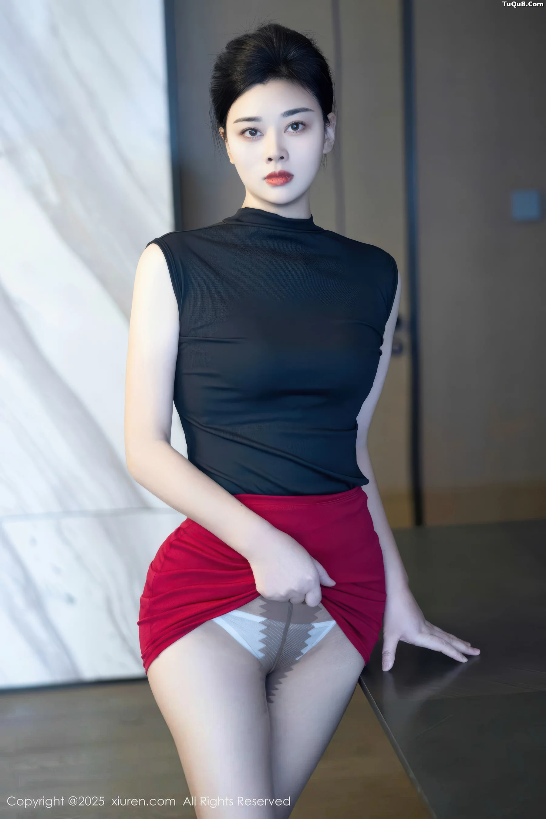 秀人集.com_[XiuRen秀人网]No.10948_新人模特徐清妍性感黑色OL服饰露超薄黑丝秀曼妙身姿诱惑写真48P