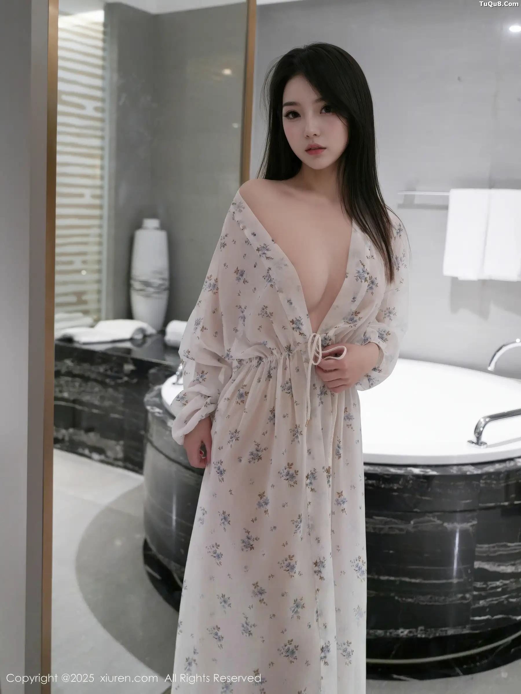 秀人集.com_[XiuRen秀人网]No.10988_模特烧烧小桃蓝色连衣短裙+白色碎花连衣裙秀曼妙身材诱惑写真52P