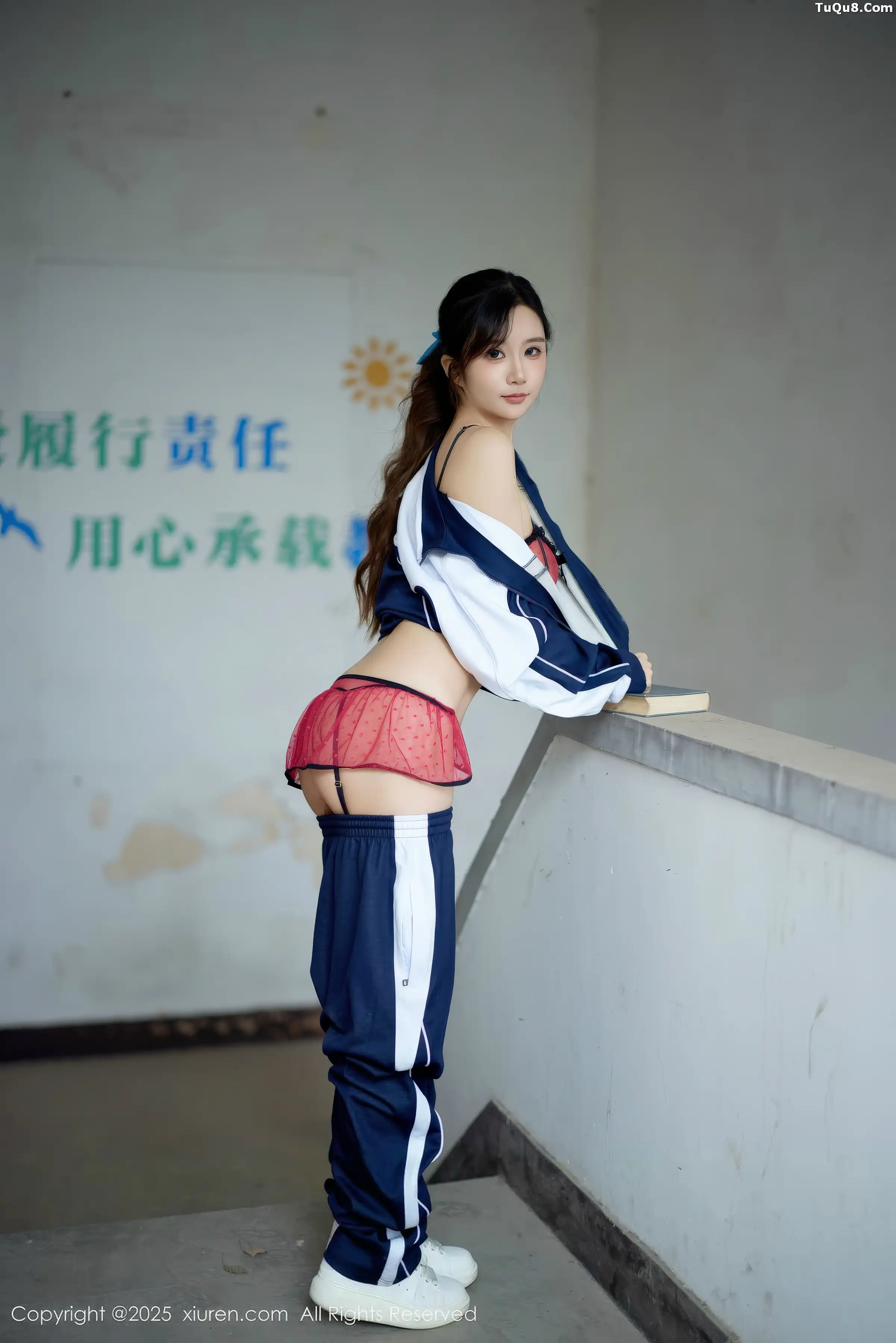 秀人集.com_[XiuRen秀人网]No.11103_模特小肉肉咪性感学生装露红色内衣配黑丝网袜秀凹凸身材写真72P