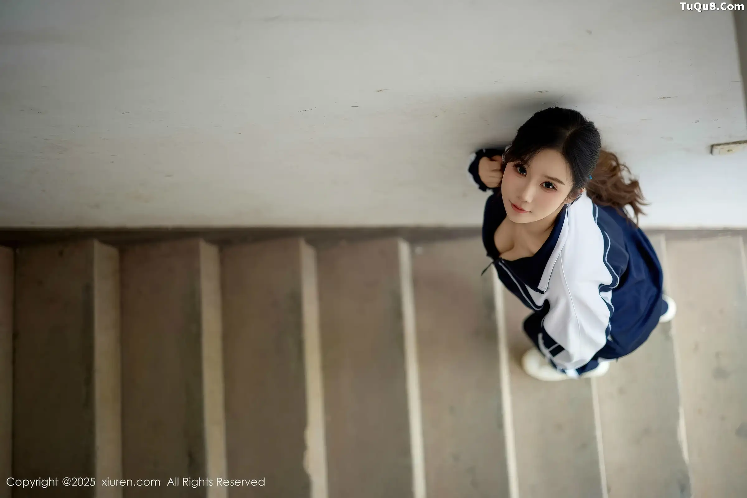 秀人集.com_[XiuRen秀人网]No.11103_模特小肉肉咪性感学生装露红色内衣配黑丝网袜秀凹凸身材写真72P