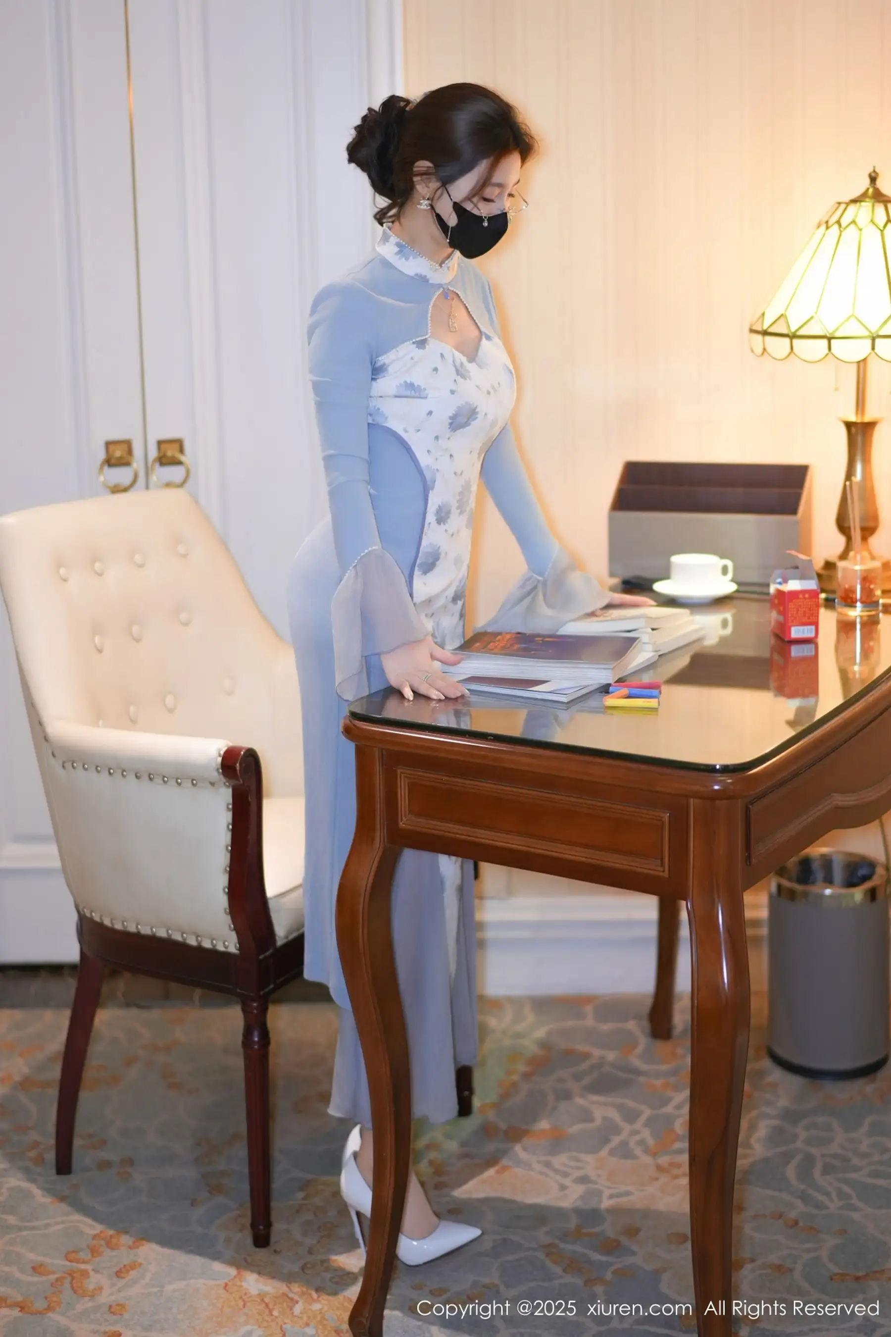 秀人集.com_[XiuRen秀人网]No.11033_模特Twins-桃桃性感蓝色连衣裙露白色内衣秀曼妙身姿诱惑写真80P